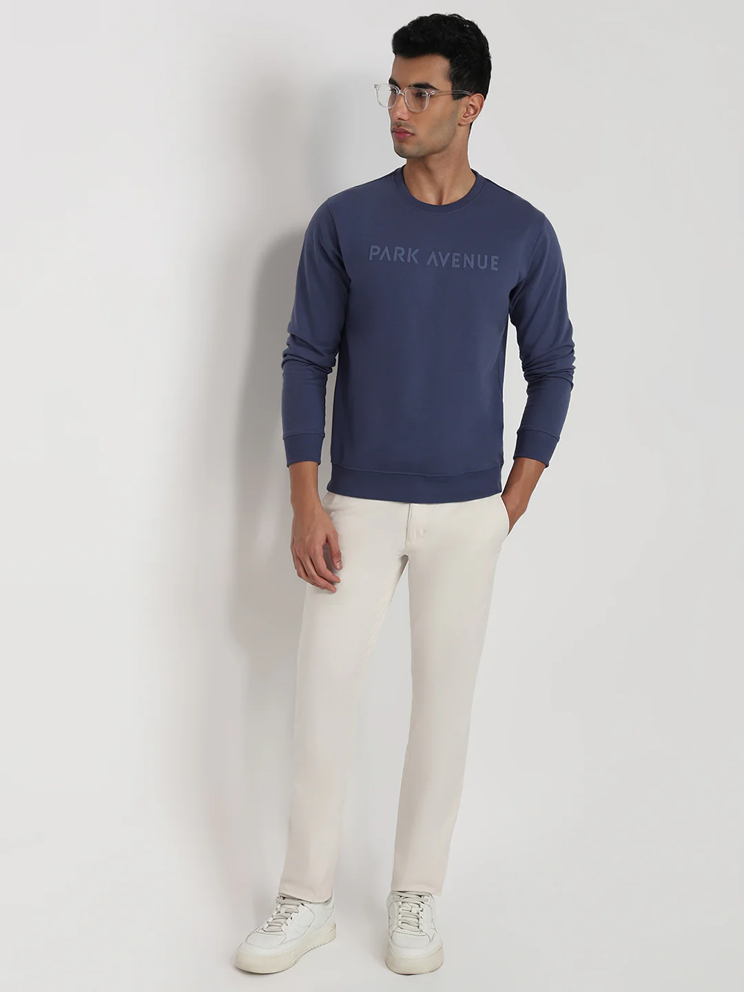 Park Avenue Men Blue Solid Slim Fit Cotton Blend Sweatshirt - Image 5
