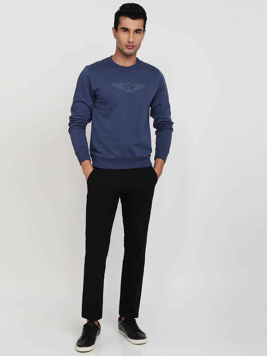 Park Avenue Men Blue Solid Slim Fit Cotton Blend Sweatshirt - Image 5