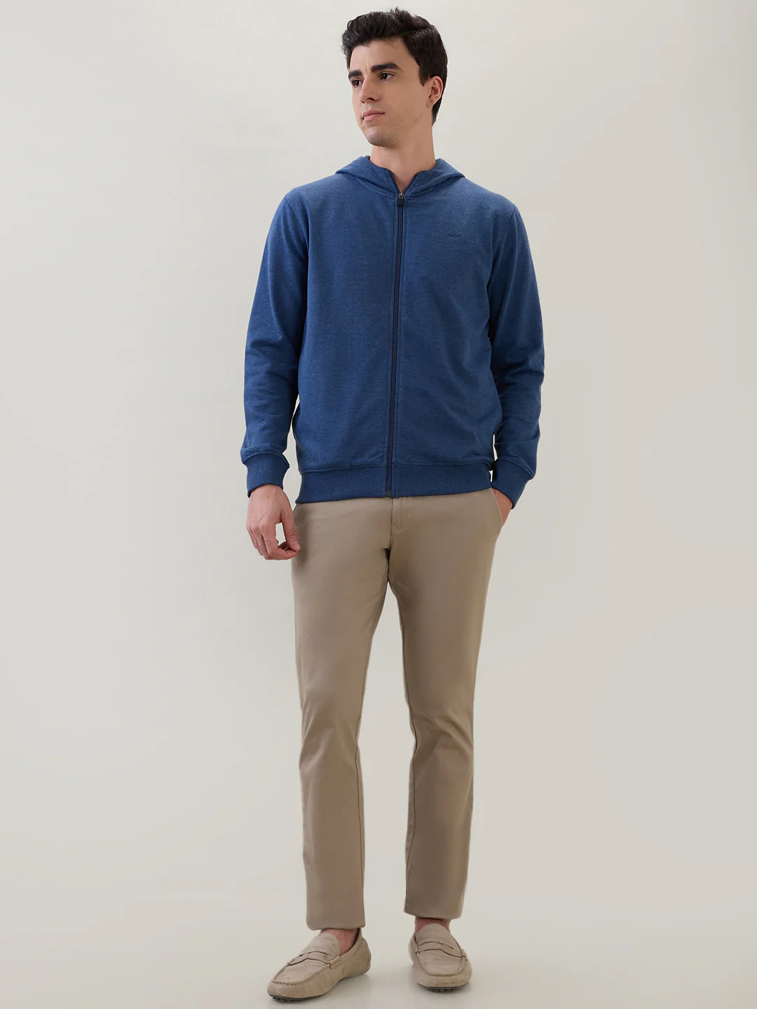 Park Avenue Men Blue Solid Slim Fit Cotton Blend Sweatshirt - Image 5