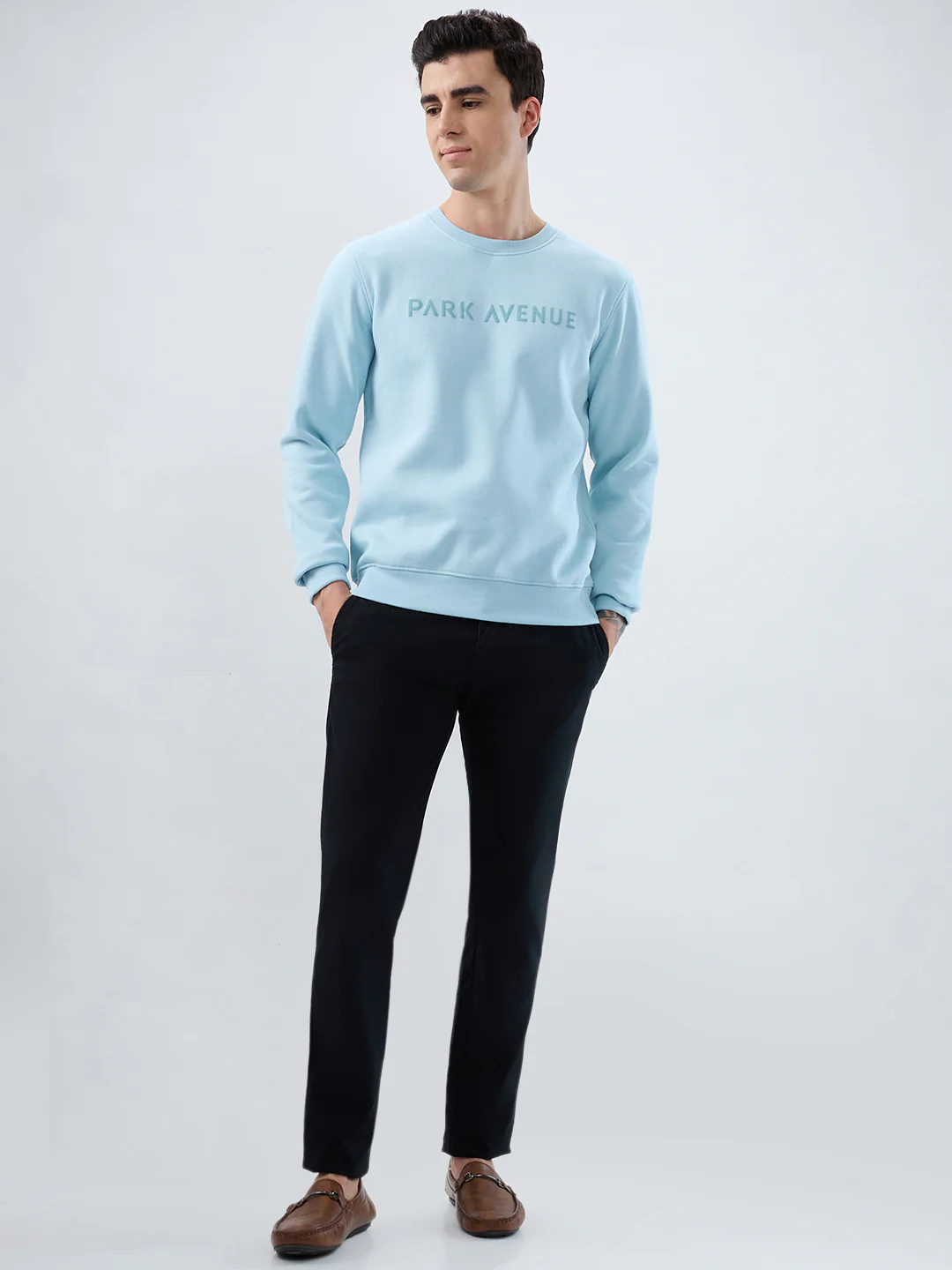 Park Avenue Men Blue Solid Slim Fit Cotton Blend Sweatshirt - Image 5