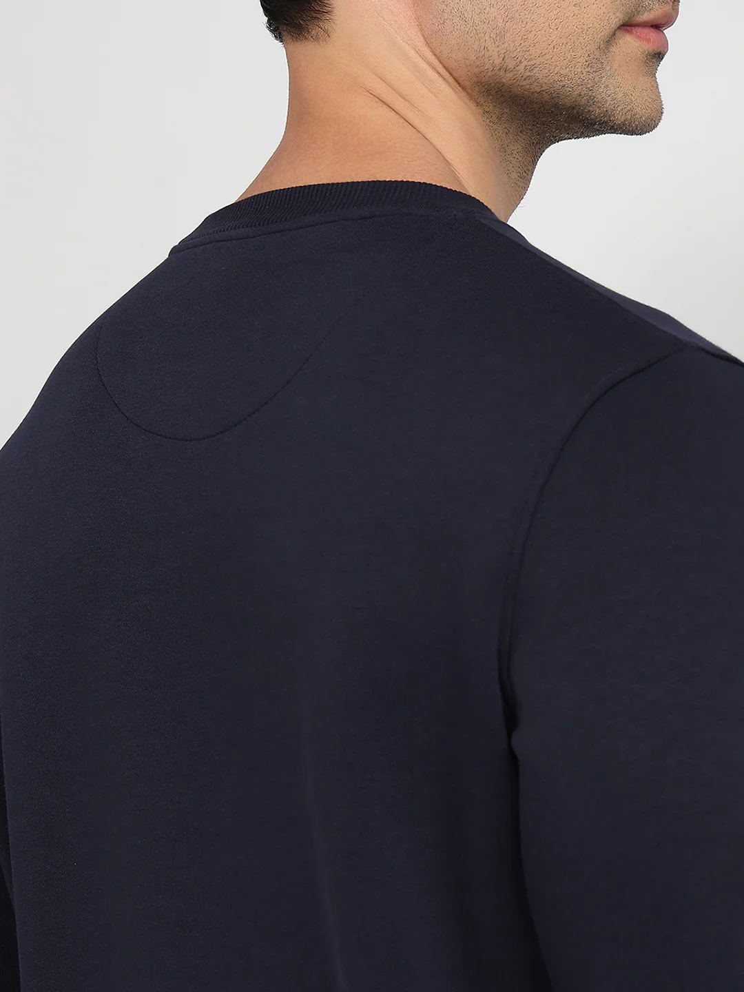 Park Avenue Men Blue Solid Slim Fit Cotton Blend Sweatshirt - Image 7