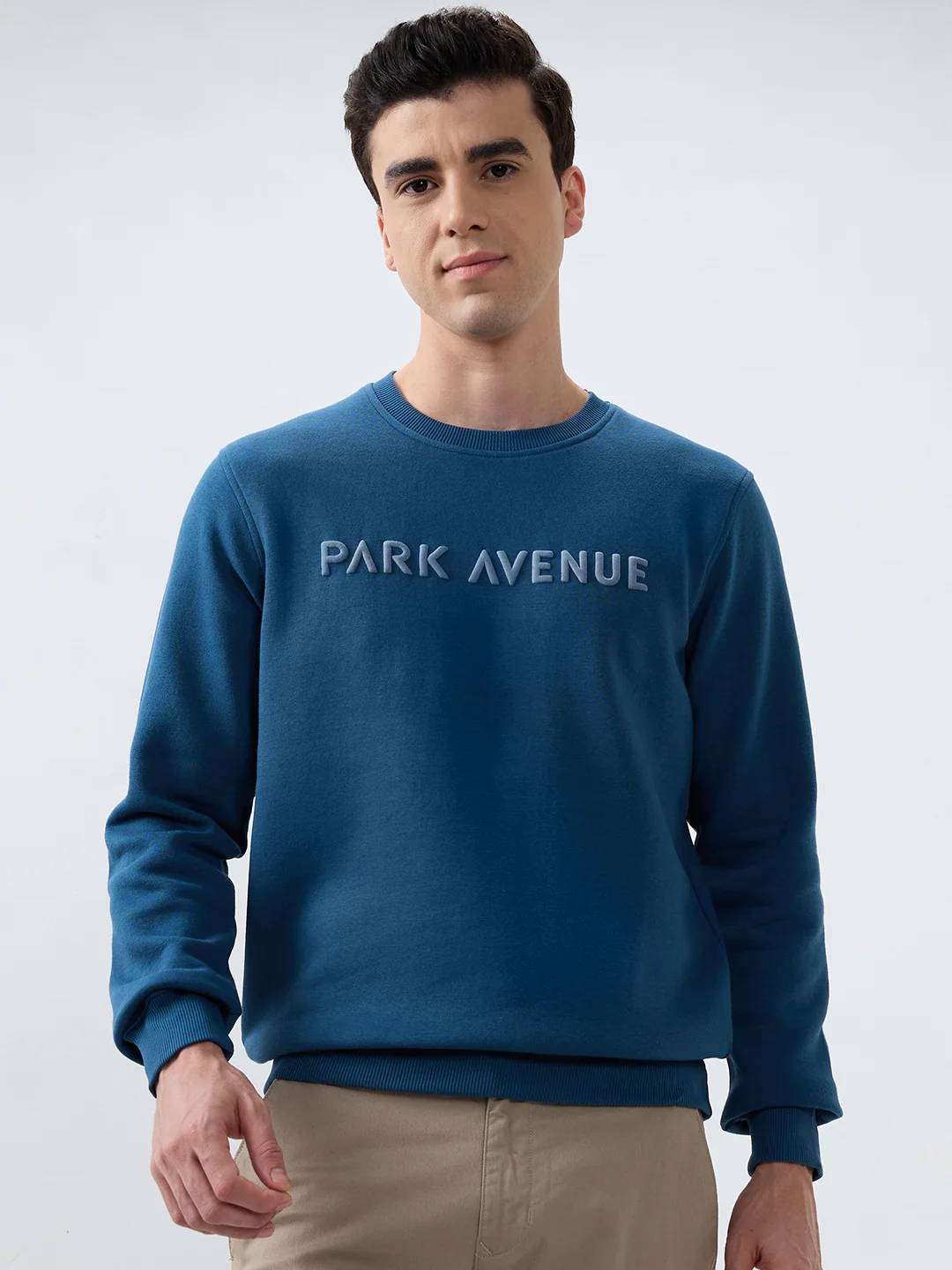 Park Avenue Men Blue Solid Slim Fit Cotton Blend Sweatshirt