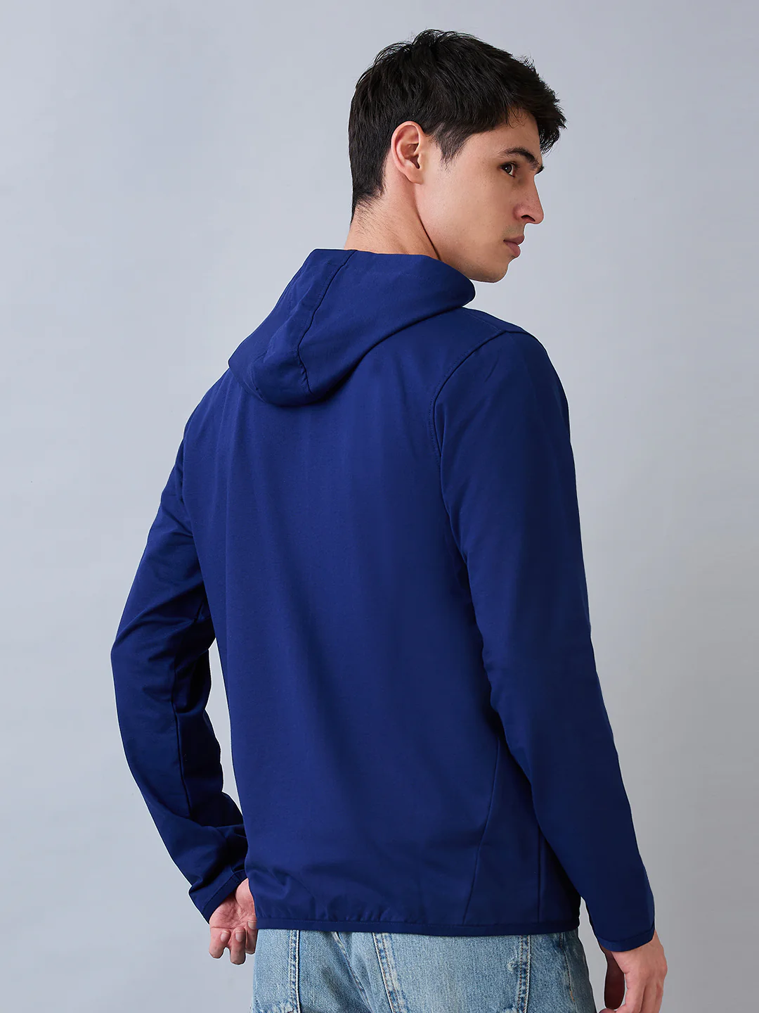 Park Avenue Men Blue Solid Slim Fit Cotton Blend Sweatshirt - Image 3