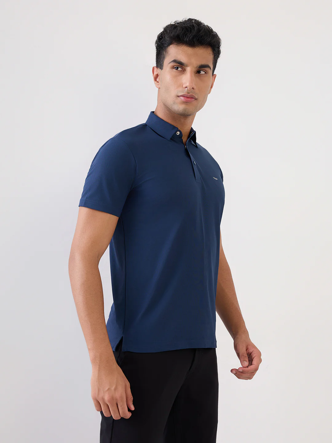Park Avenue Men Blue Solid Slim Fit Cotton Blend T-Shirt - Image 3