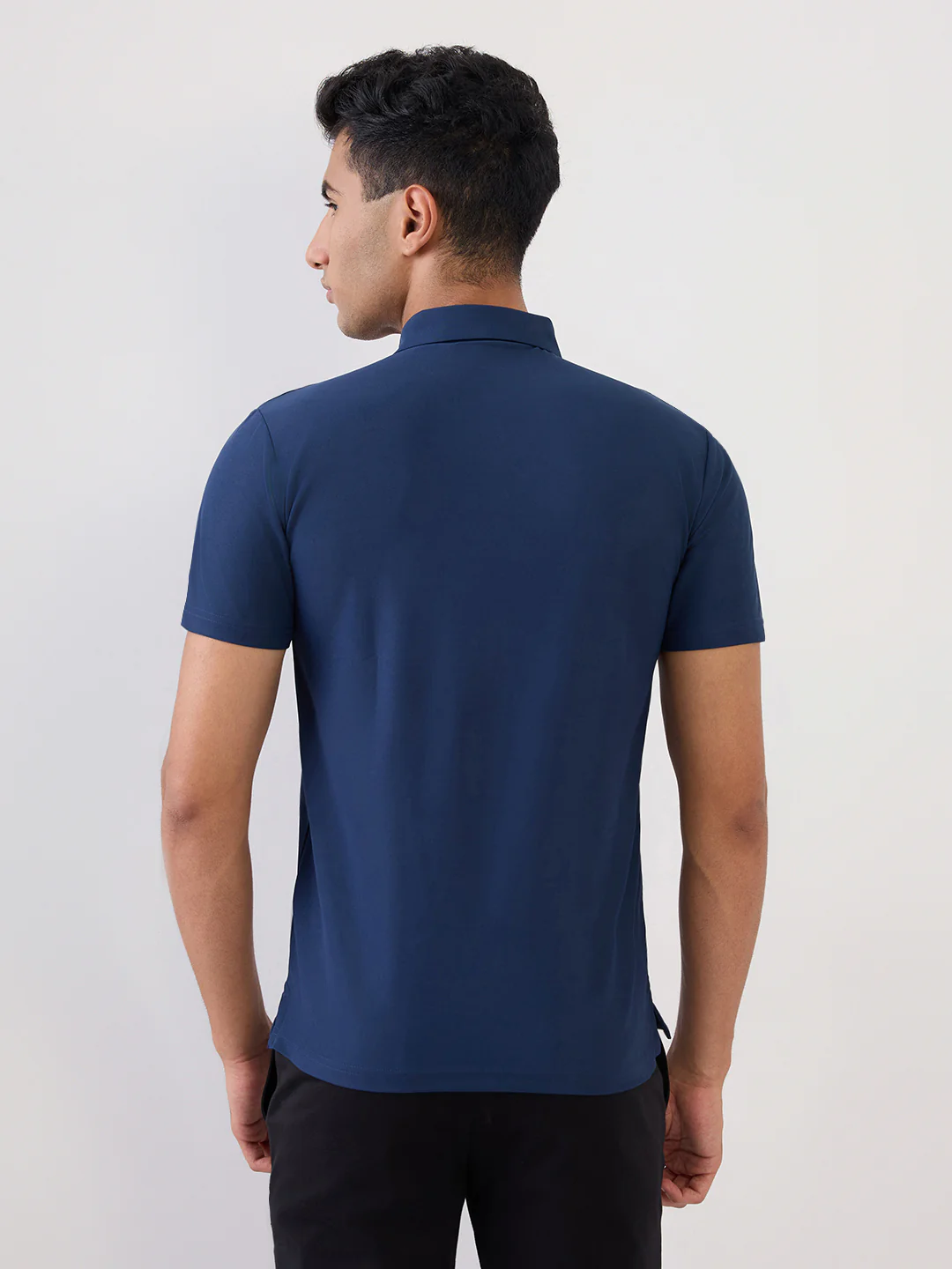 Park Avenue Men Blue Solid Slim Fit Cotton Blend T-Shirt - Image 4