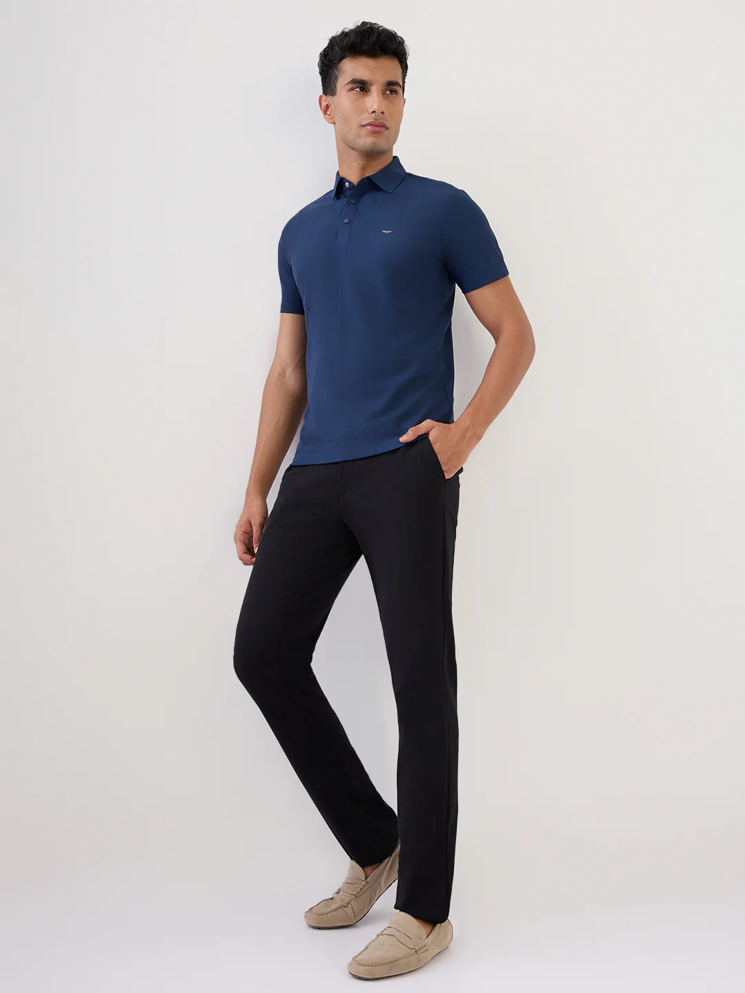 Park Avenue Men Blue Solid Slim Fit Cotton Blend T-Shirt - Image 5