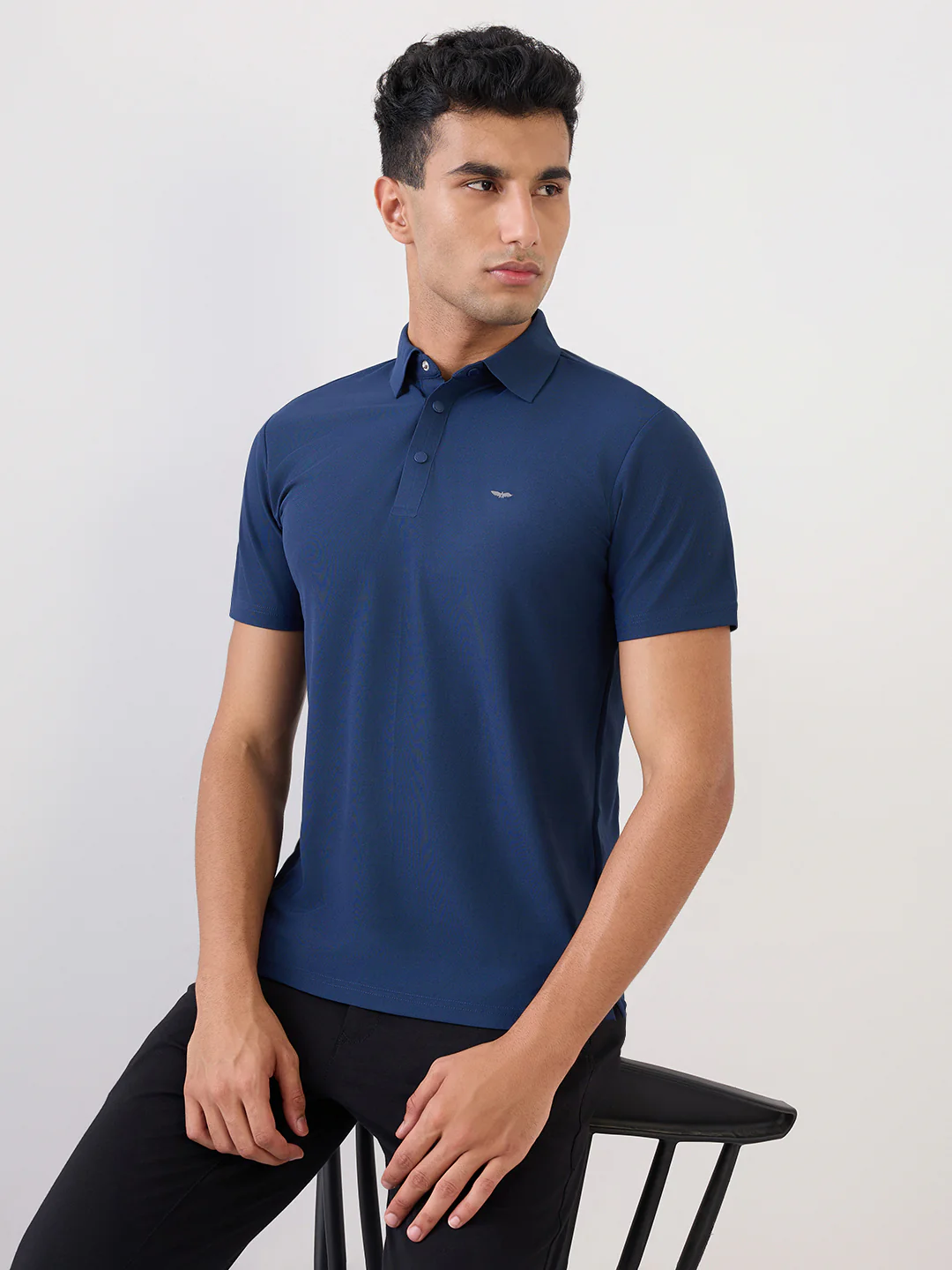 Park Avenue Men Blue Solid Slim Fit Cotton Blend T-Shirt - Image 6