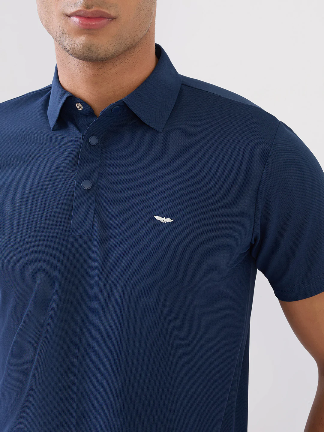 Park Avenue Men Blue Solid Slim Fit Cotton Blend T-Shirt - Image 7