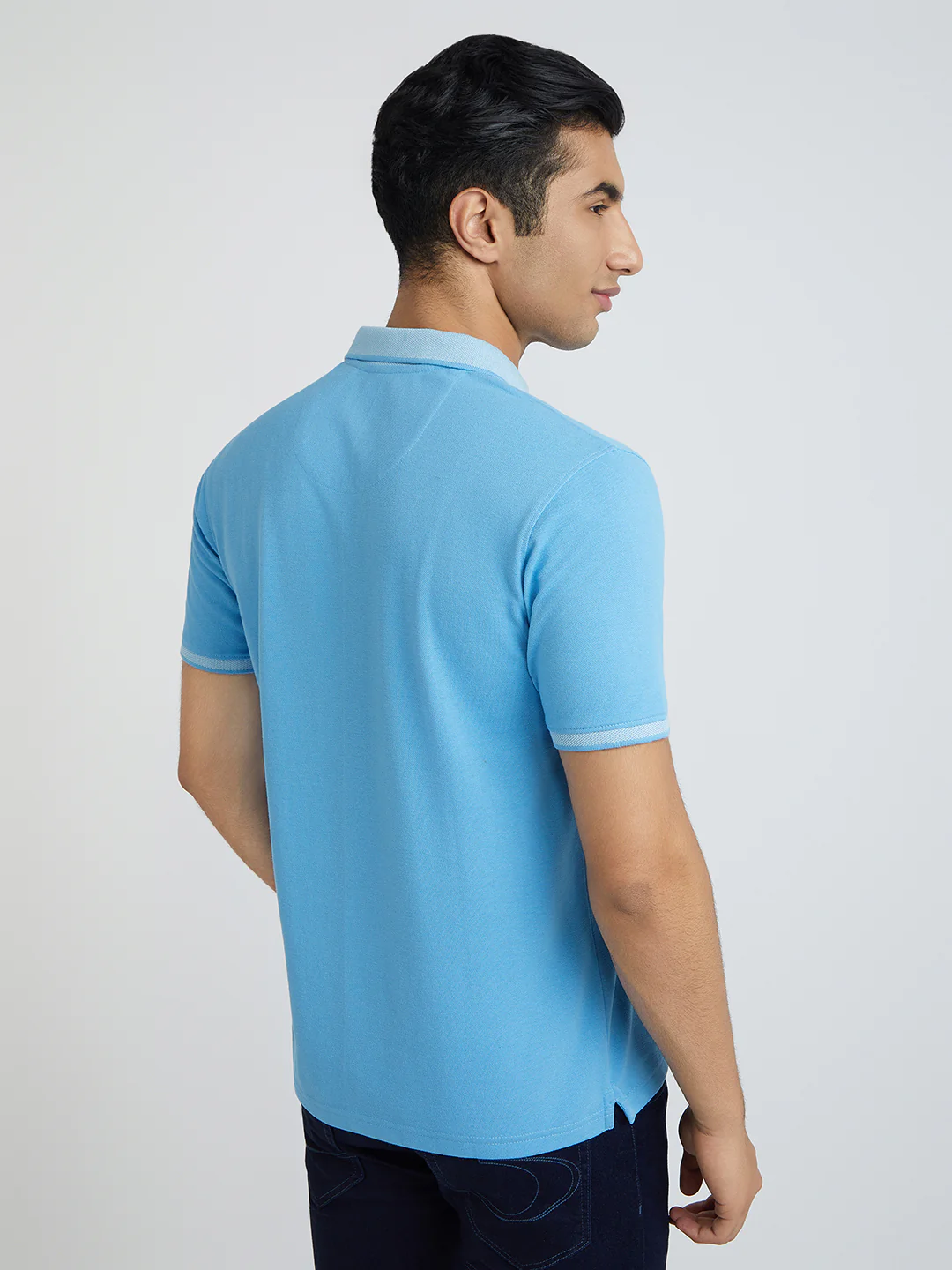 Park Avenue Men Blue Solid Slim Fit Cotton Blend T-Shirt - Image 5