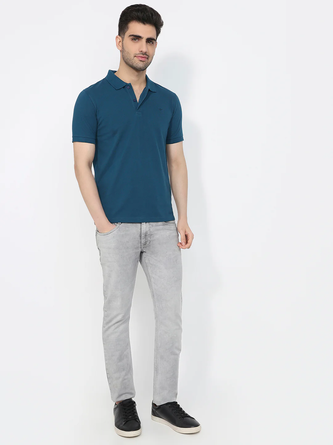 Park Avenue Men Blue Solid Slim Fit Cotton Blend T-shirt - Image 6