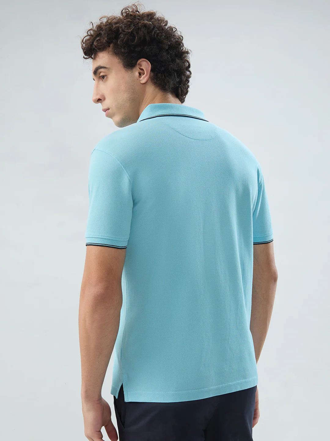 Park Avenue Men Blue Solid Slim Fit Cotton Blend T-shirt - Image 5