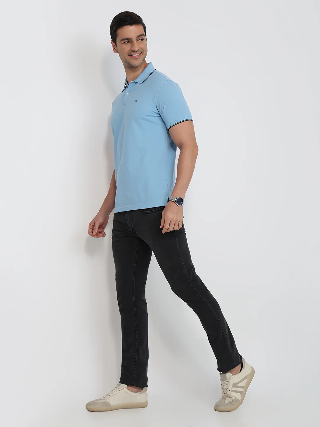 Park Avenue Men Blue Solid Slim Fit Cotton Blend T-Shirt - Image 6