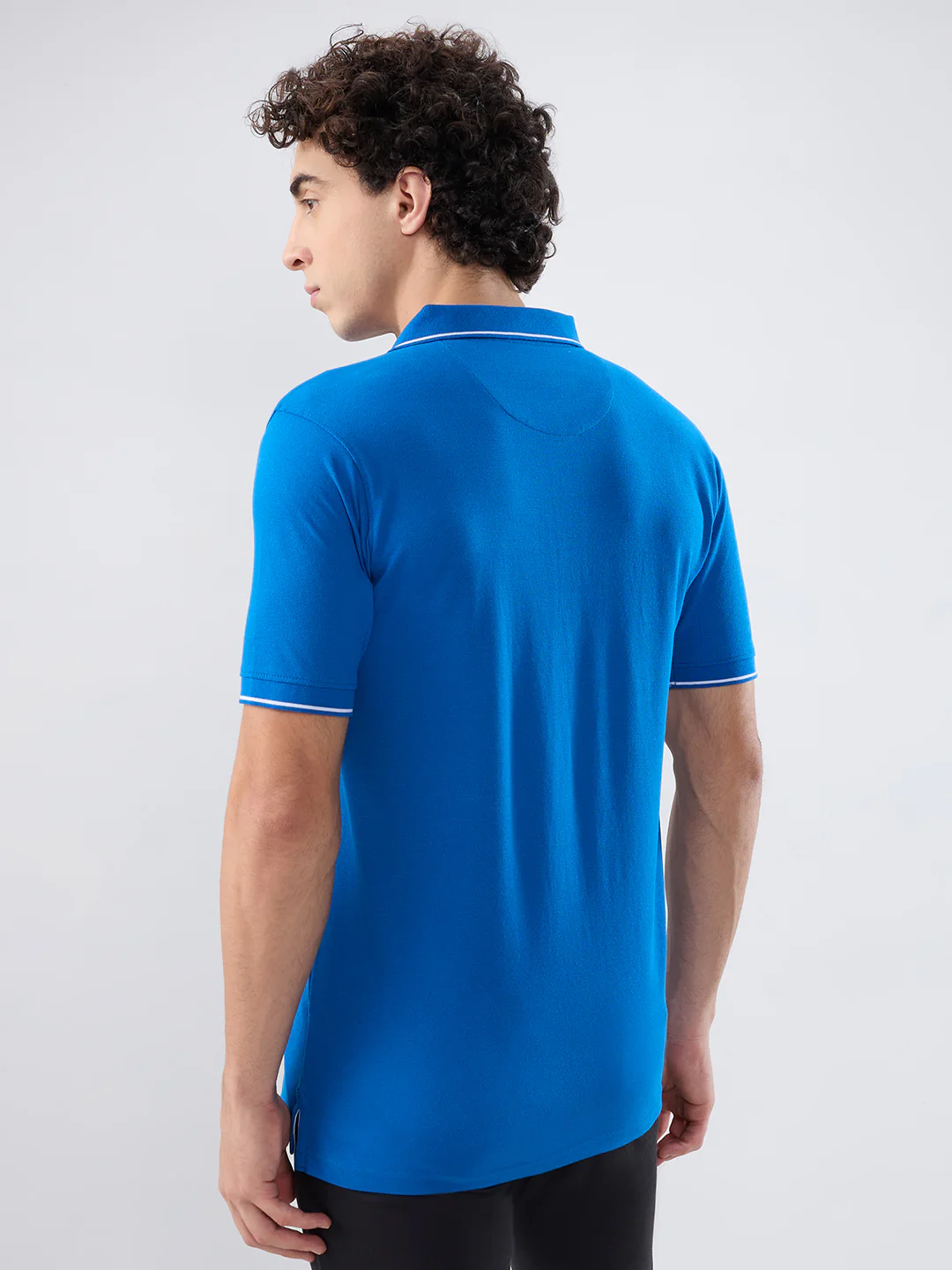 Park Avenue Men Blue Solid Slim Fit Cotton Blend T-shirt - Image 5