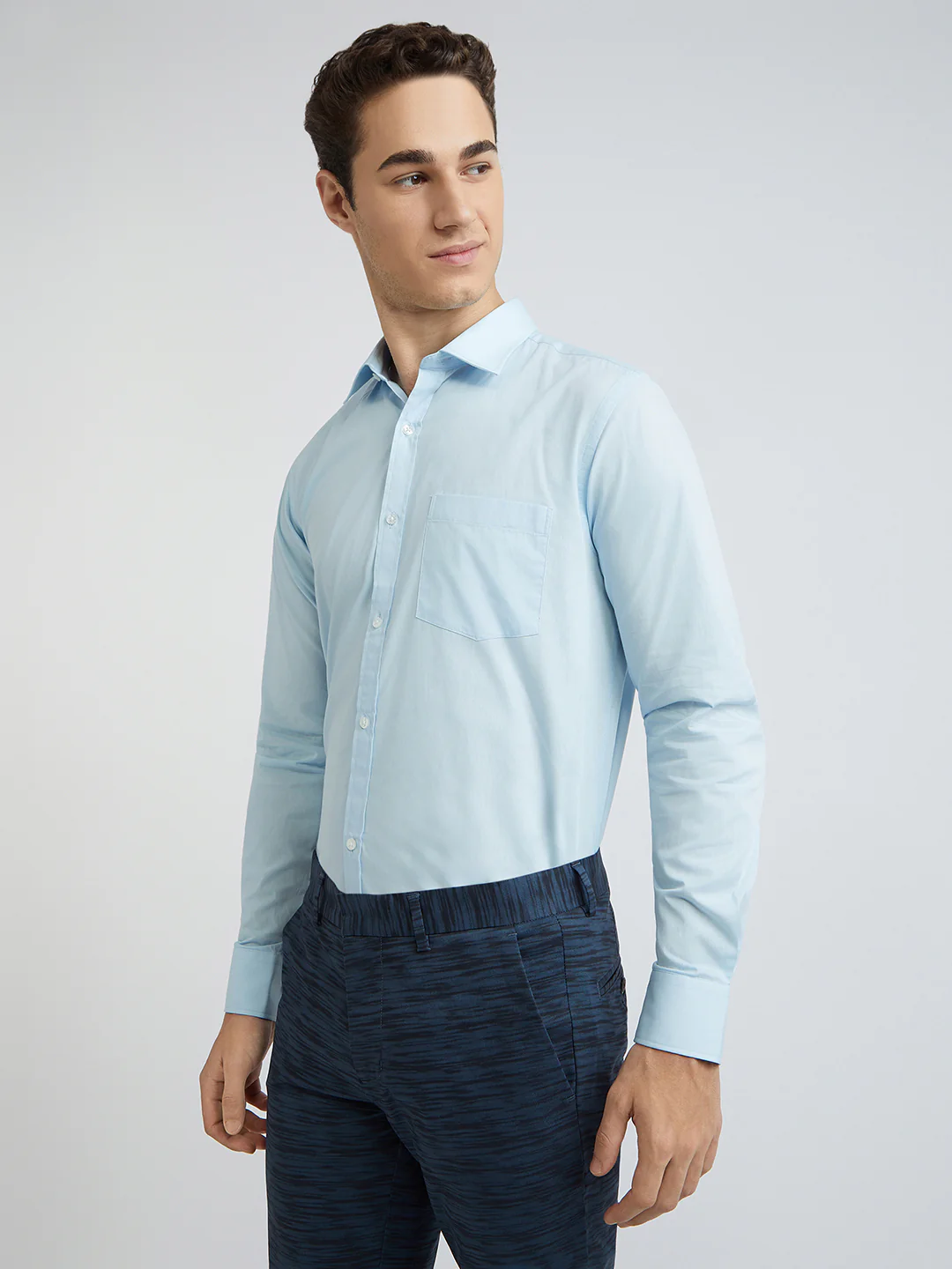 Park Avenue Men Blue Solid Slim Fit Cotton Shirt - Image 4