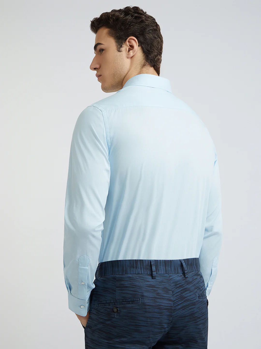 Park Avenue Men Blue Solid Slim Fit Cotton Shirt - Image 5
