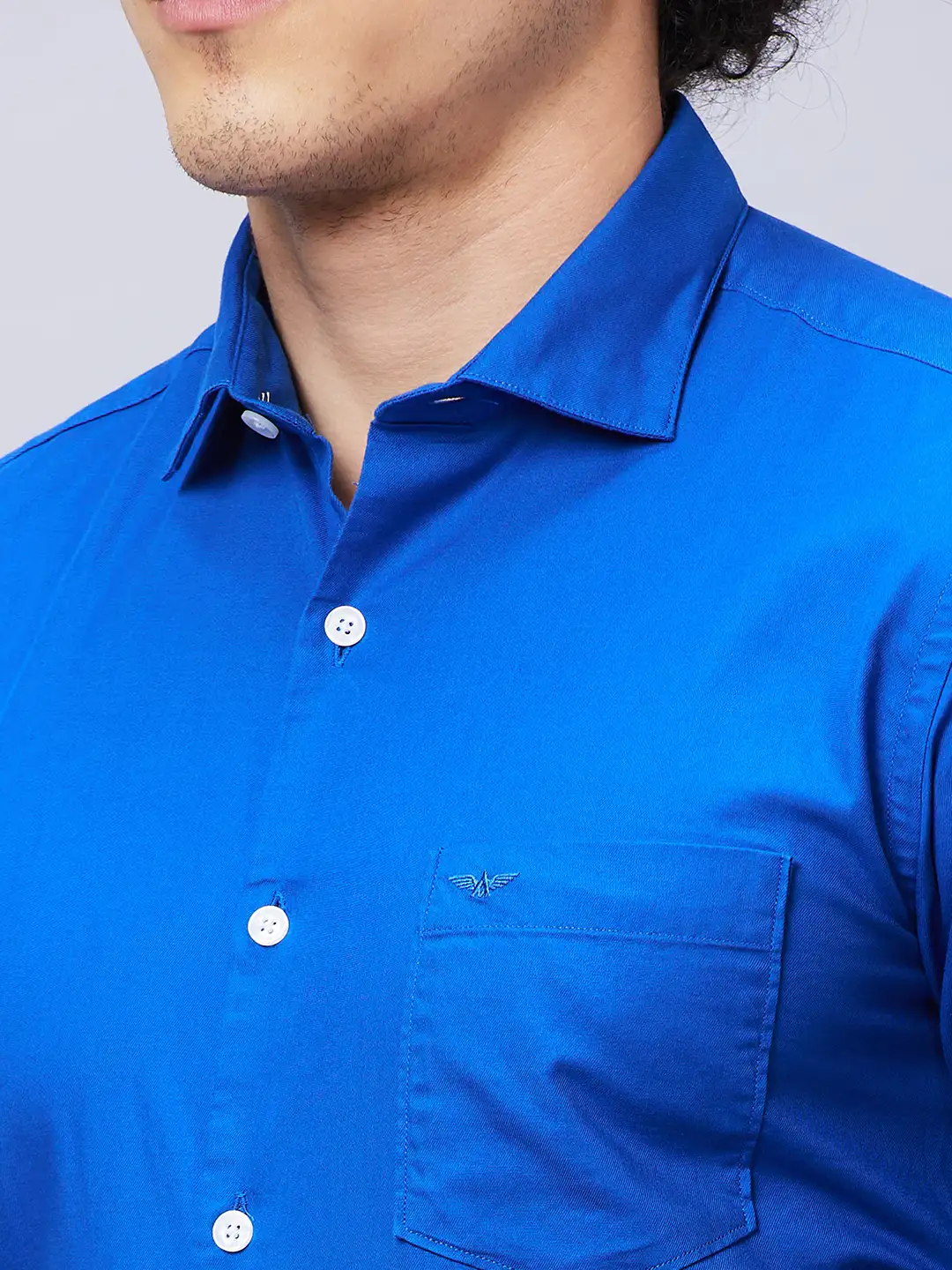 Park Avenue Men Blue Solid Slim Fit Cotton Shirts - Image 7