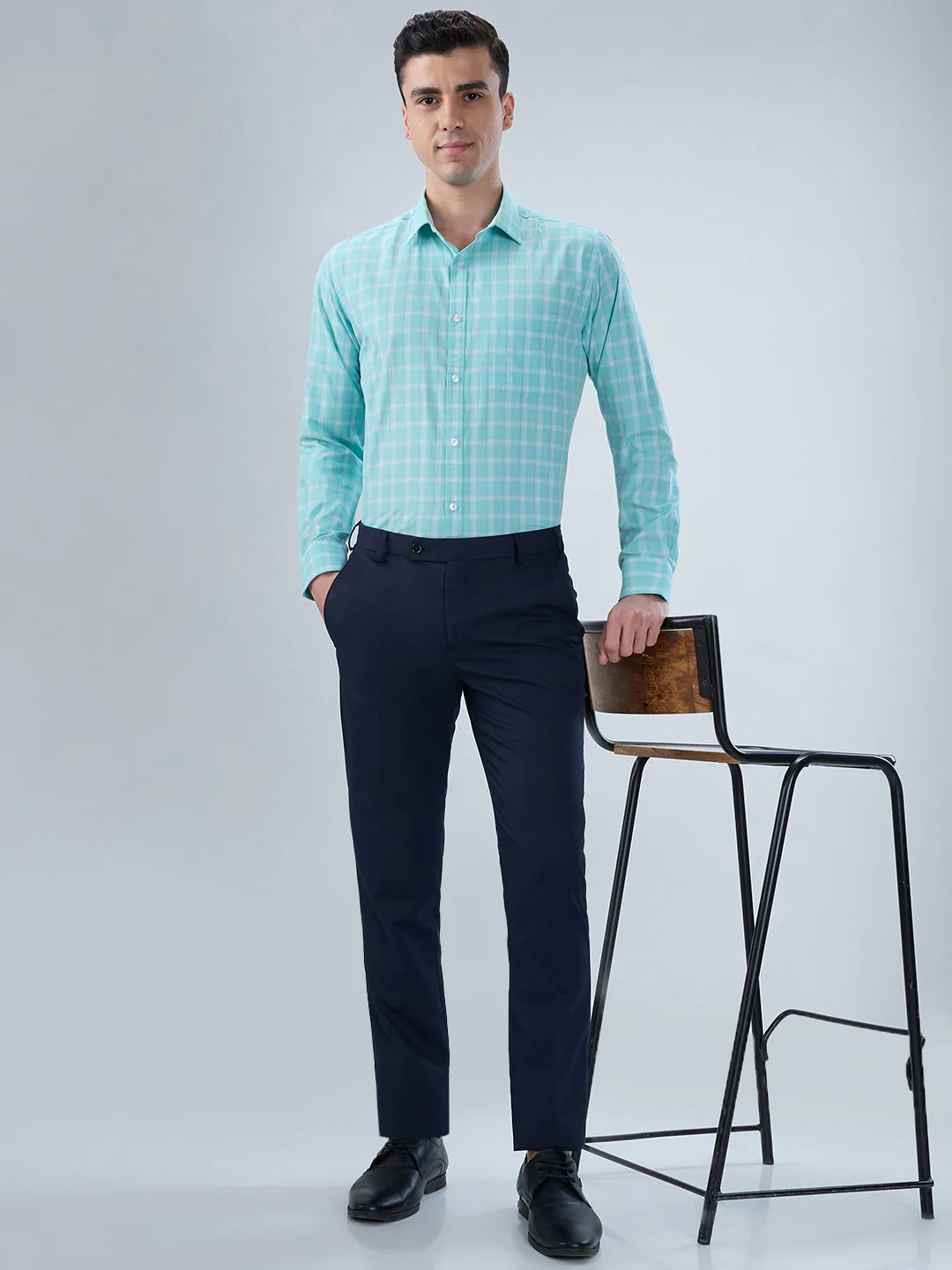 Park Avenue Men Blue Solid Slim Fit Polyester Blend Trouser - Image 7
