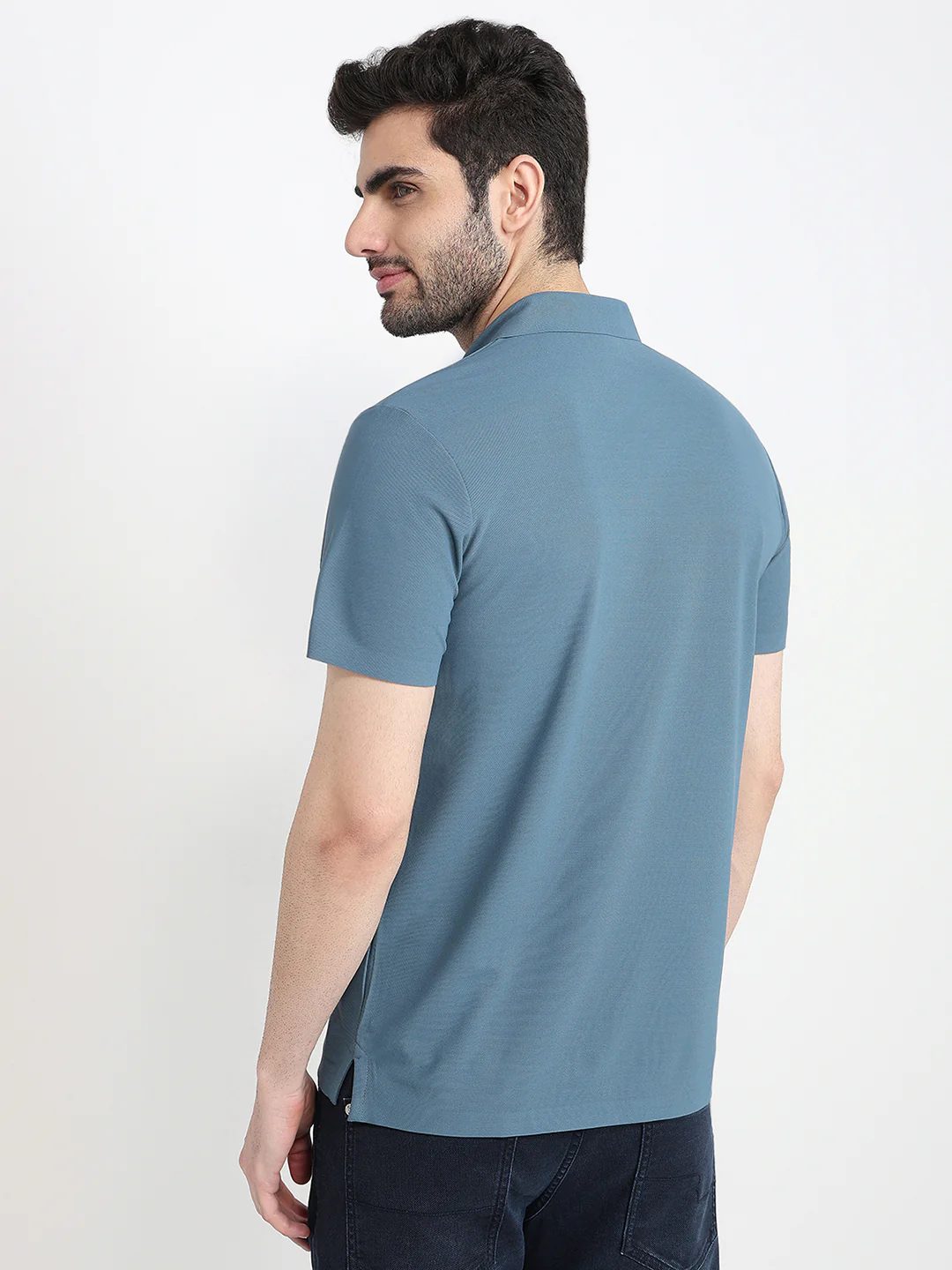 Park Avenue Men Blue Solid Slim Fit Polyester Half Sleeve T-Shirt - Image 4