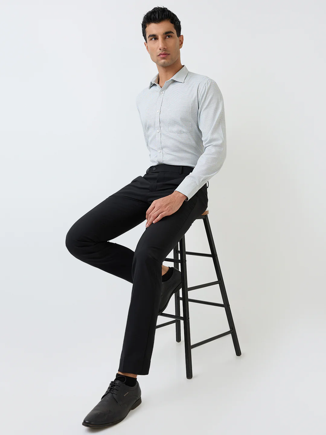 Park Avenue Men Blue Solid Slim Fit Wool Blend Trouser - Image 5