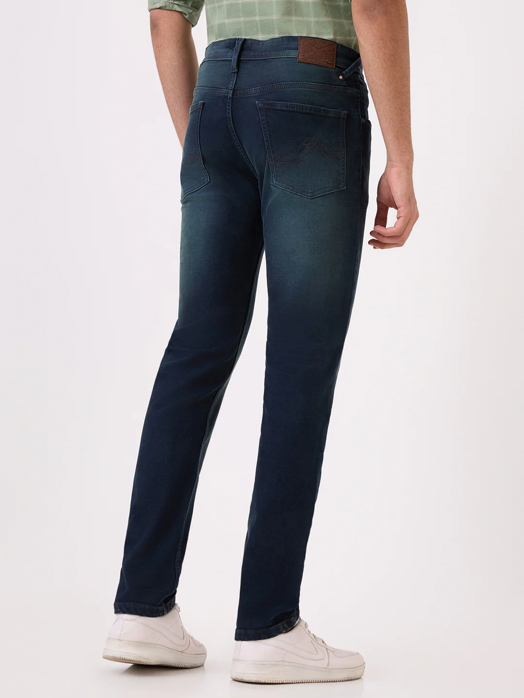 Park Avenue Men Blue Solid Super Slim Fit Cotton Blend Jeans - Image 4