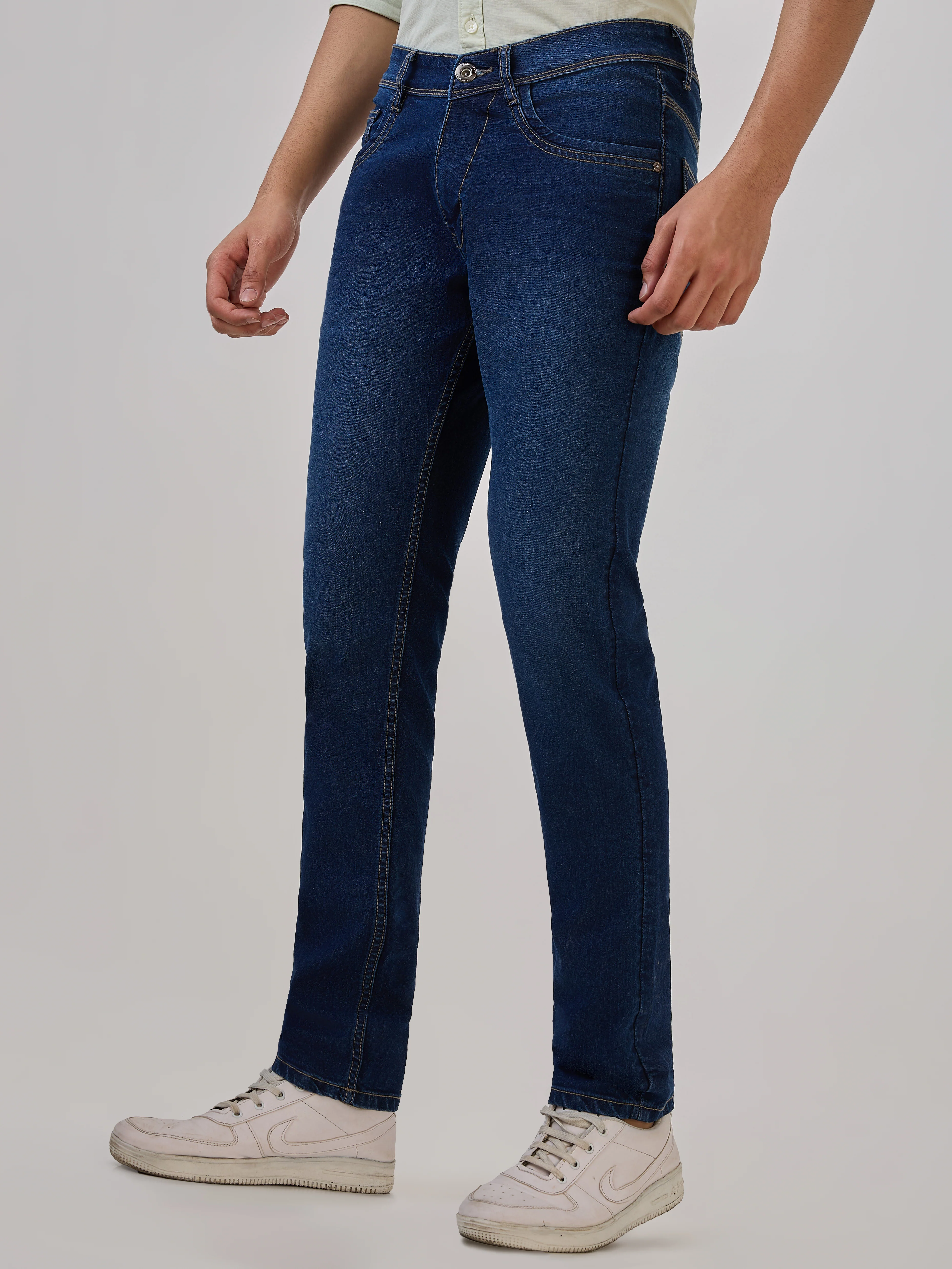 Park Avenue Men Blue Solid Super Slim Fit Cotton Blend Jeans - Image 2