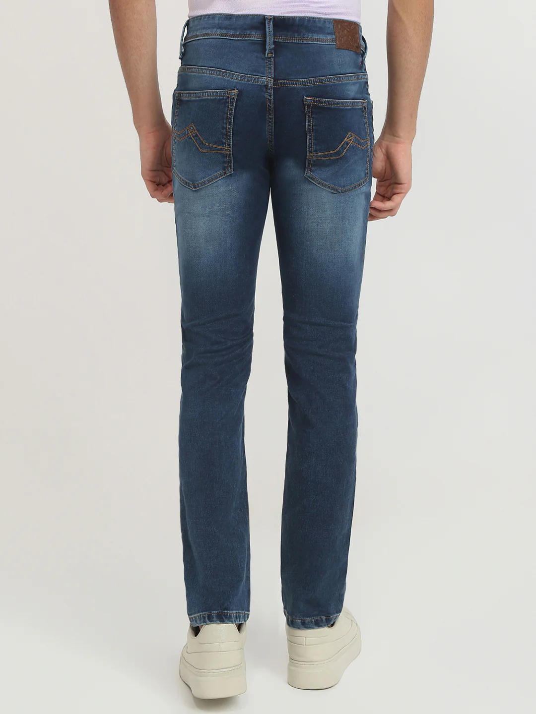 Park Avenue Men Blue Solid Super Slim Fit Cotton Blend Jeans - Image 4