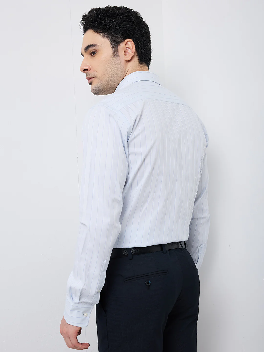 Park Avenue Men Blue Stripe Slim Fit Cotton Shirt - Image 4