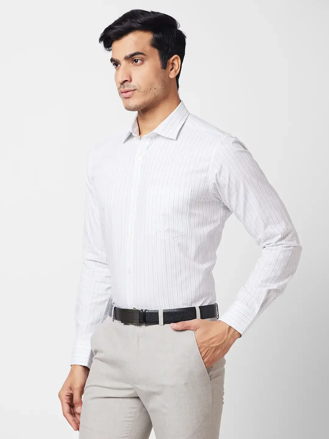 Park Avenue Men White Striped Slim Fit Cotton Formal Shirt - Image 3