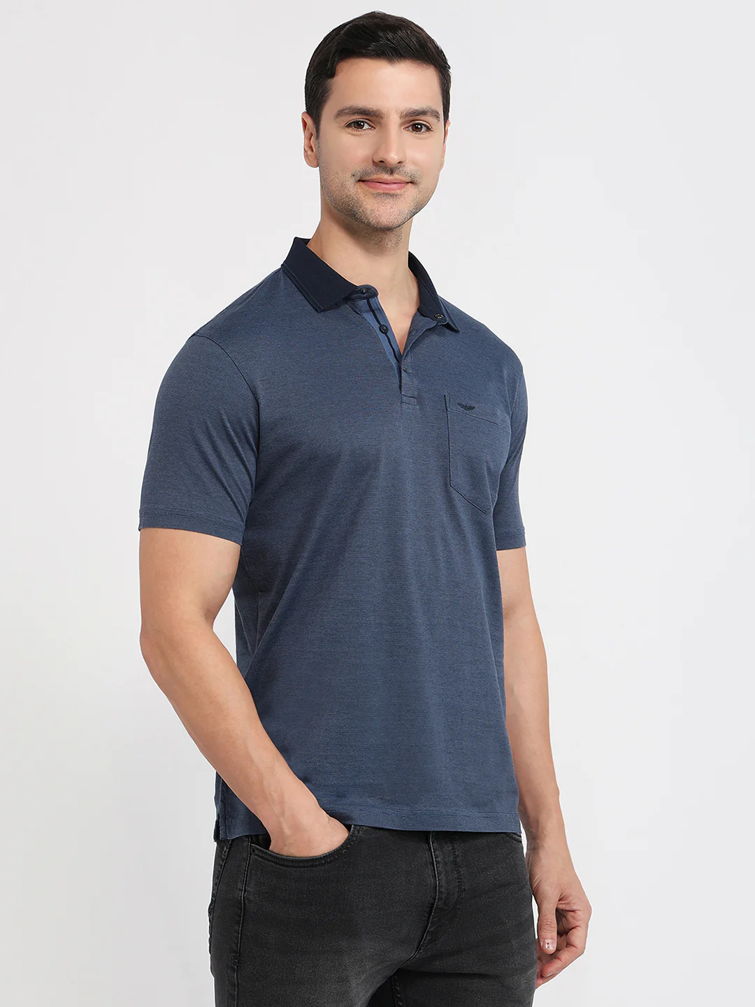 Park Avenue Men Blue Stripe Slim Fit Cotton T-Shirt - Image 3