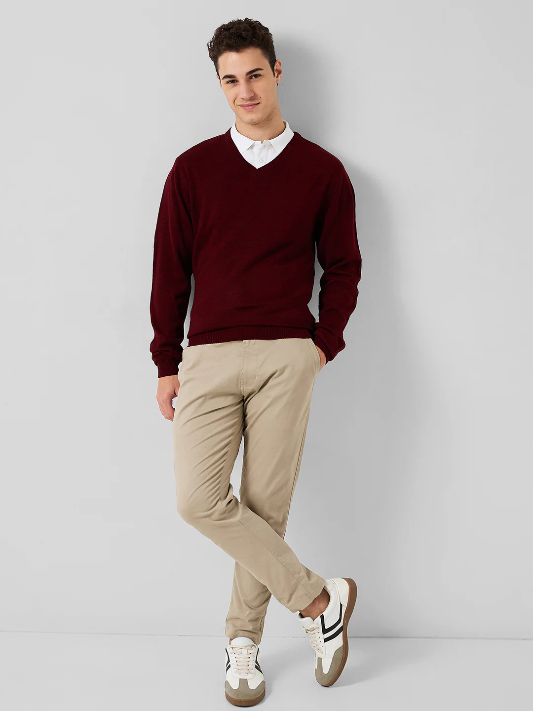 Park Avenue Men Blue Structure Regular Fit Acro Blend Full Sleeve V Neck Collar Sweater - Image 4