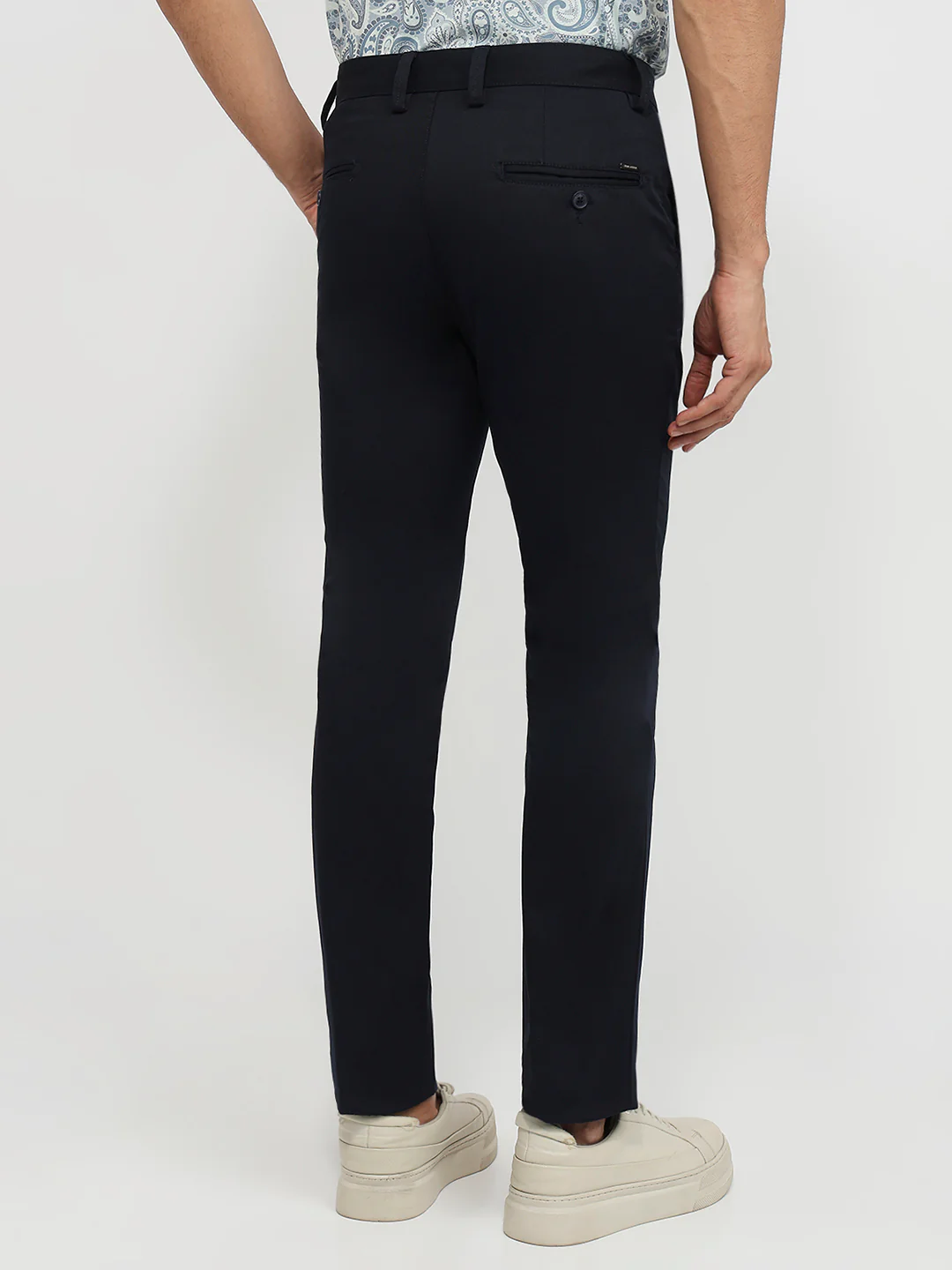 Park Avenue Men Blue Twill Slim Fit Cotton Blend Trouser - Image 4