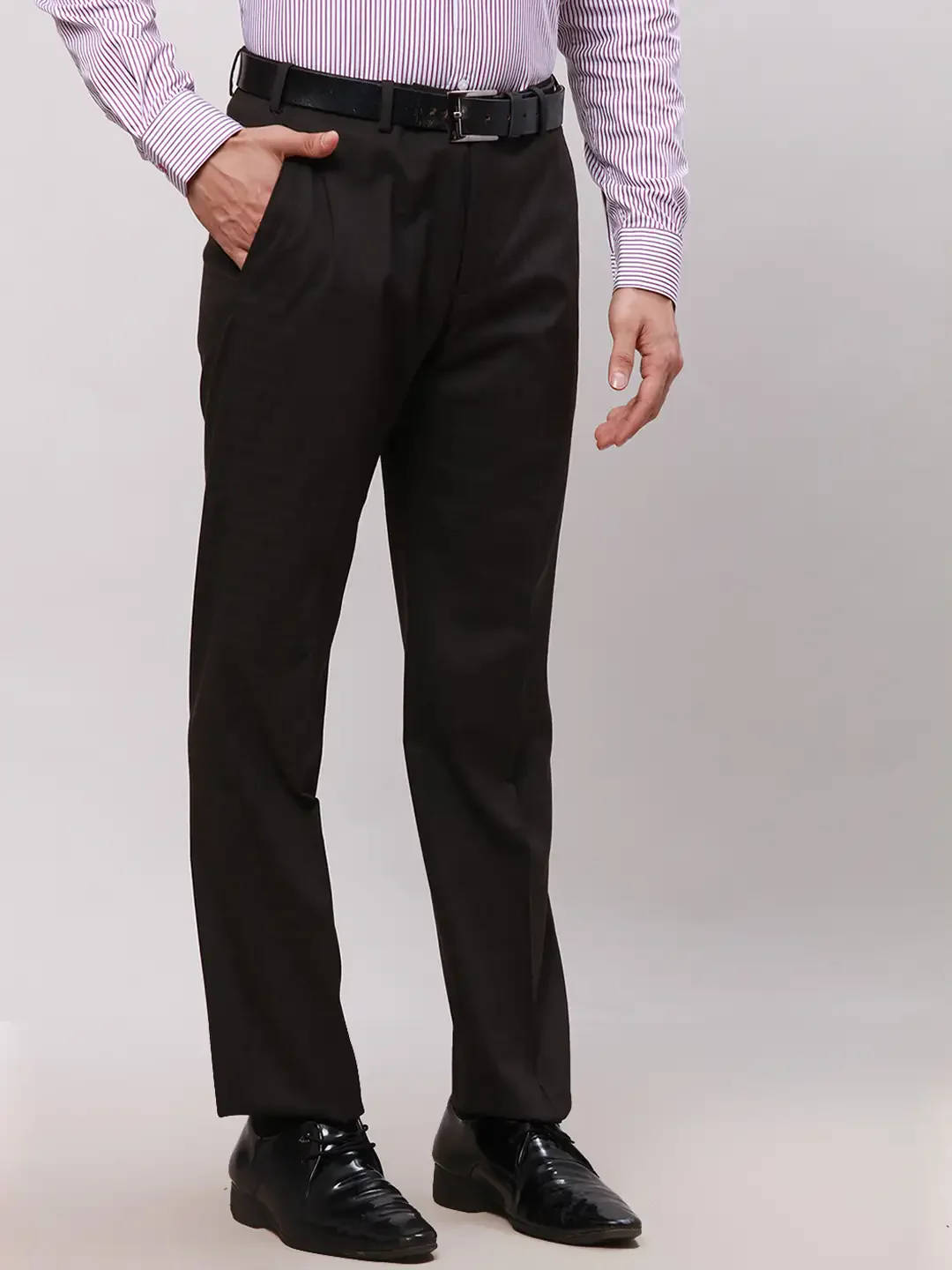 Park Avenue Men Brown Smart Fit Checks Cotton Trousers - Image 2