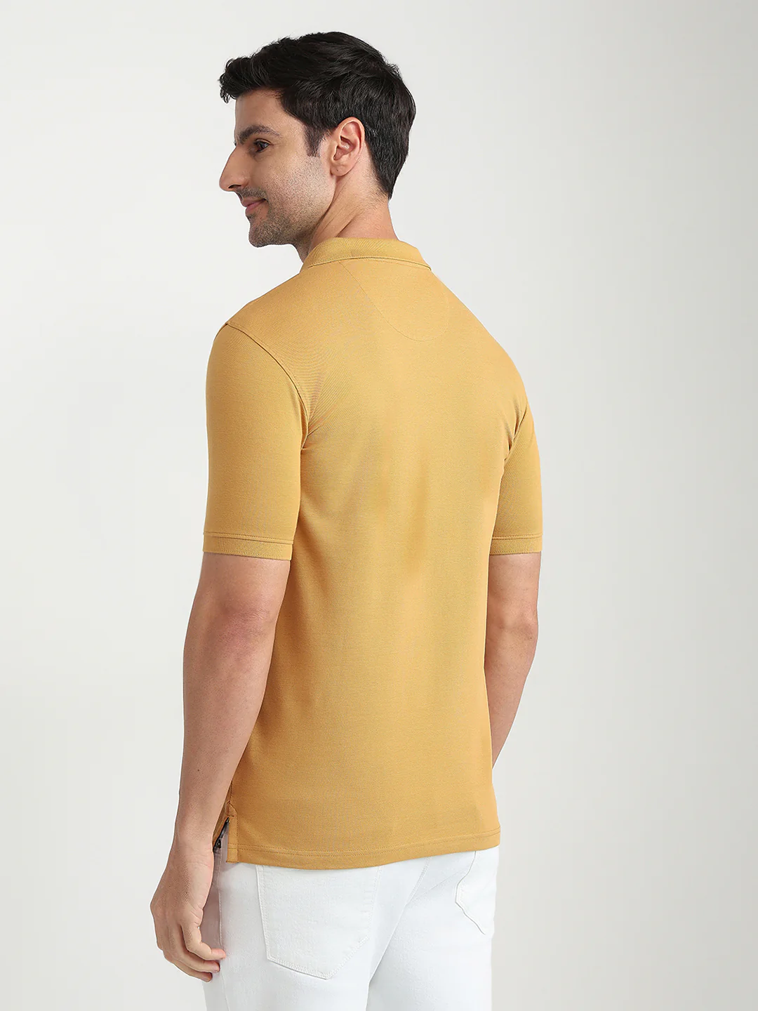 Park Avenue Men Brown Solid Slim Fit Cotton Blend Half Sleeve T-Shirt - Image 4
