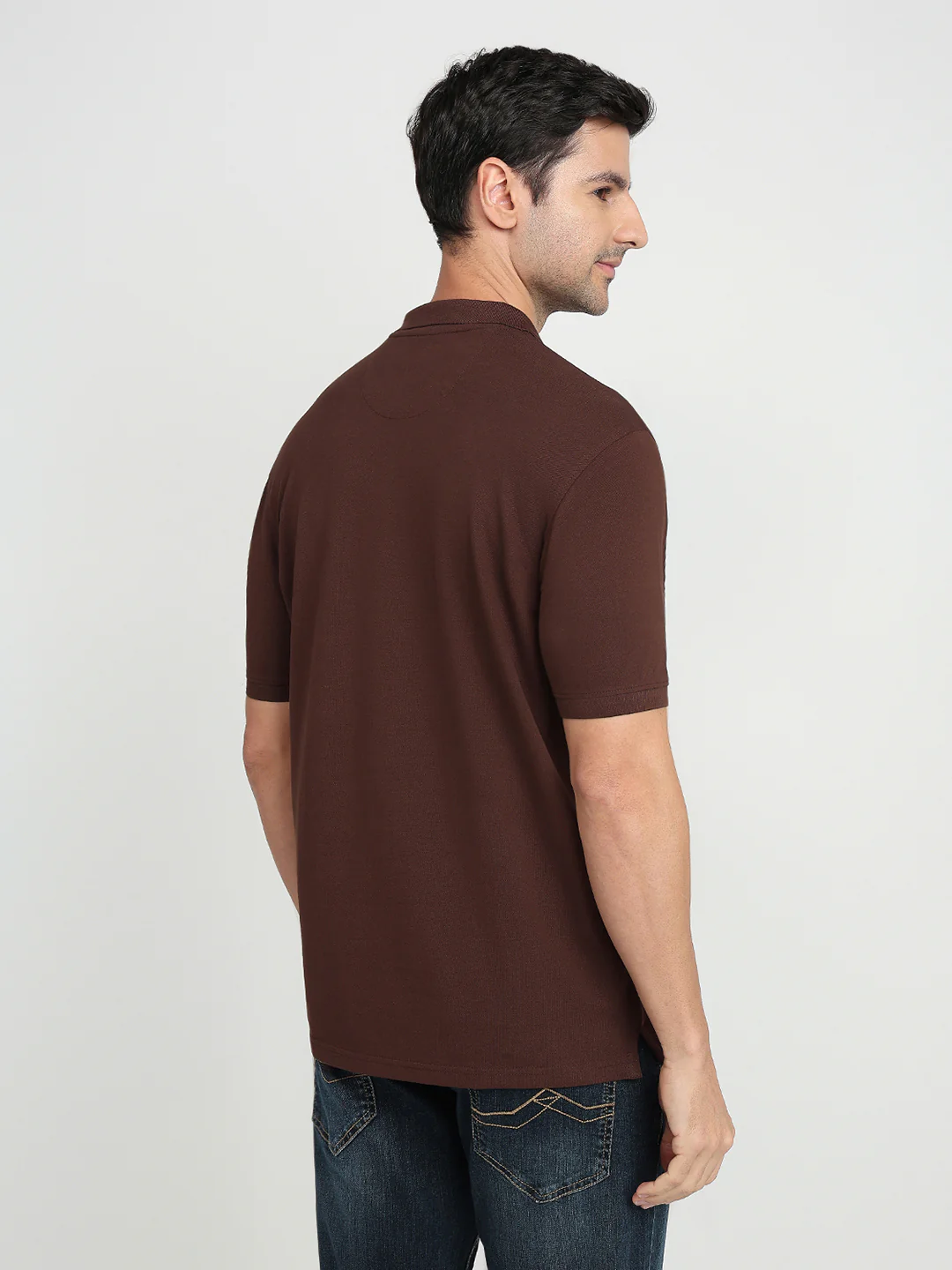 Park Avenue Men Brown Solid Slim Fit Cotton Blend Half Sleeve T-Shirt - Image 4