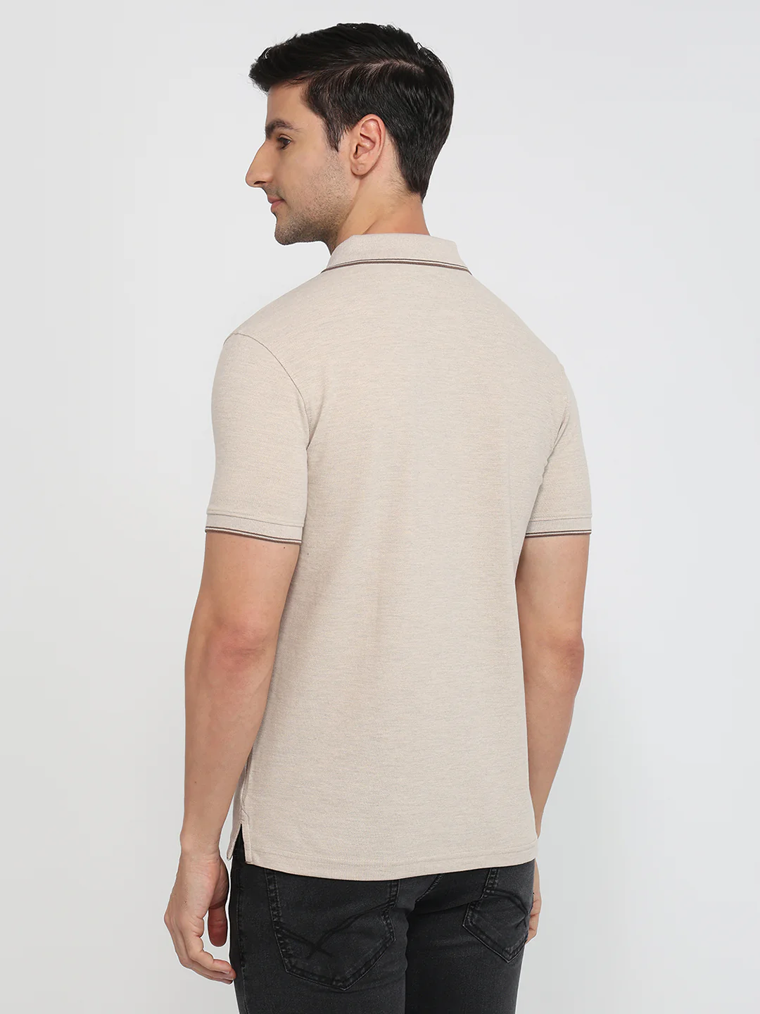 Park Avenue Men Brown Solid Slim Fit Cotton Blend T-Shirt - Image 4