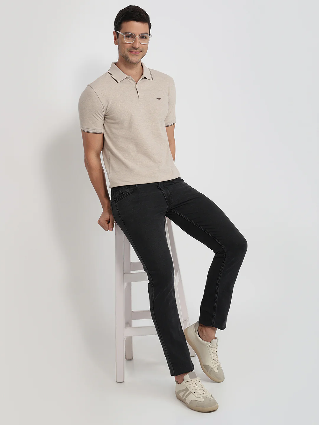 Park Avenue Men Brown Solid Slim Fit Cotton Blend T-Shirt - Image 5