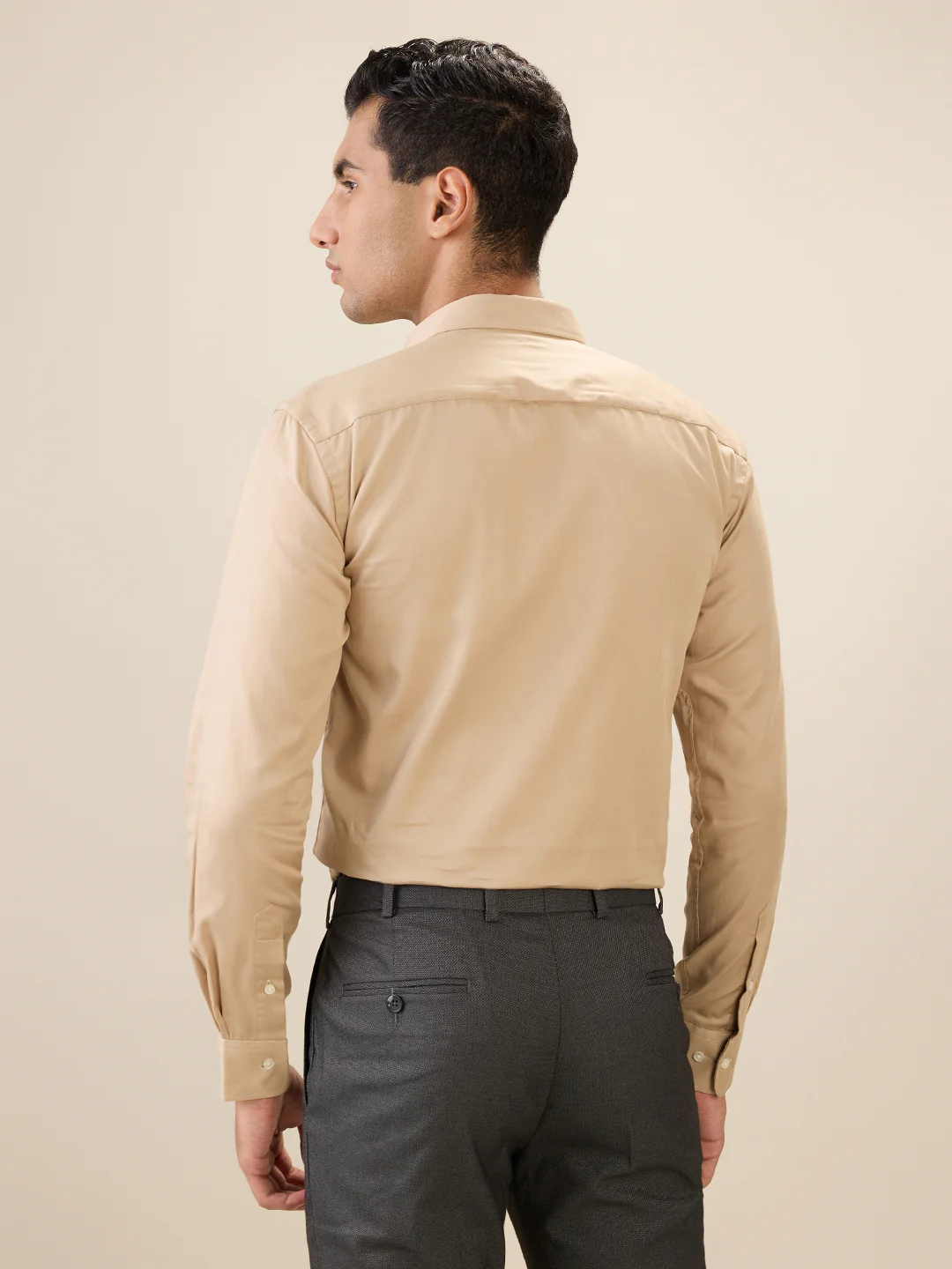 Park Avenue Men Brown Solid Slim Fit Cotton Shirt - Image 4