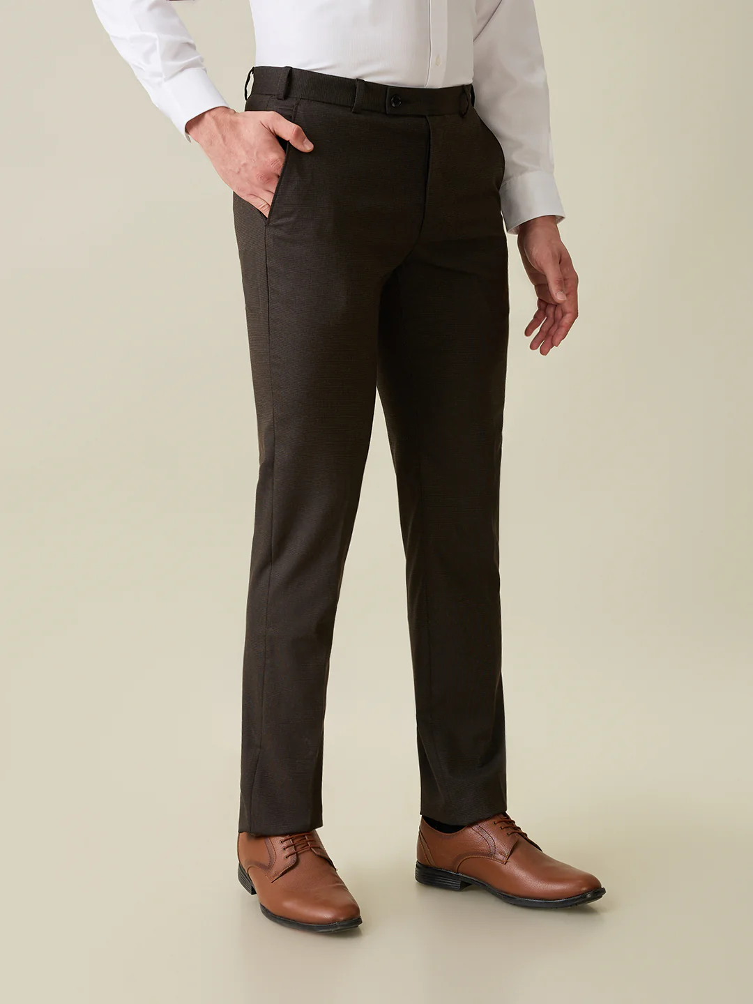 Park Avenue Men Brown Solid Slim Fit Polyester Blend Trouser - Image 3