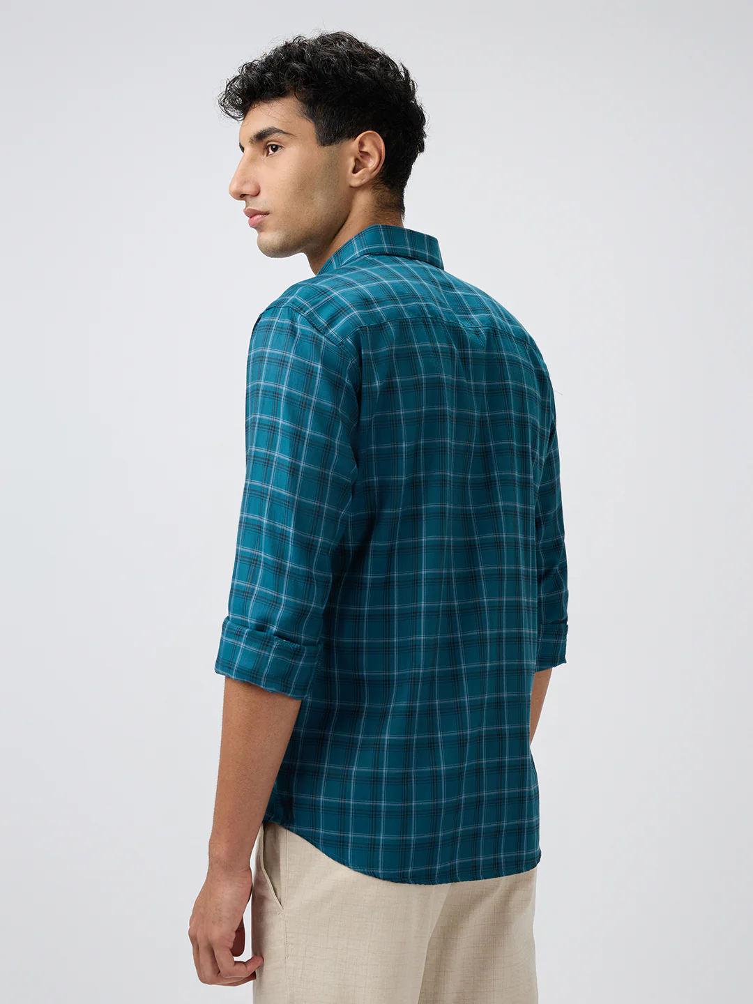 Park Avenue Men Green Checks Slim Fit Polyester Blend Casual Shirt - Image 4