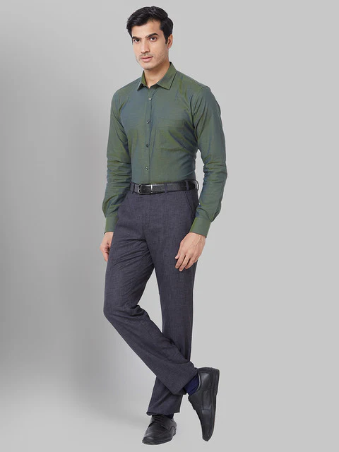 Park Avenue Men Green Slim Fit Solid Shirt - Image 5