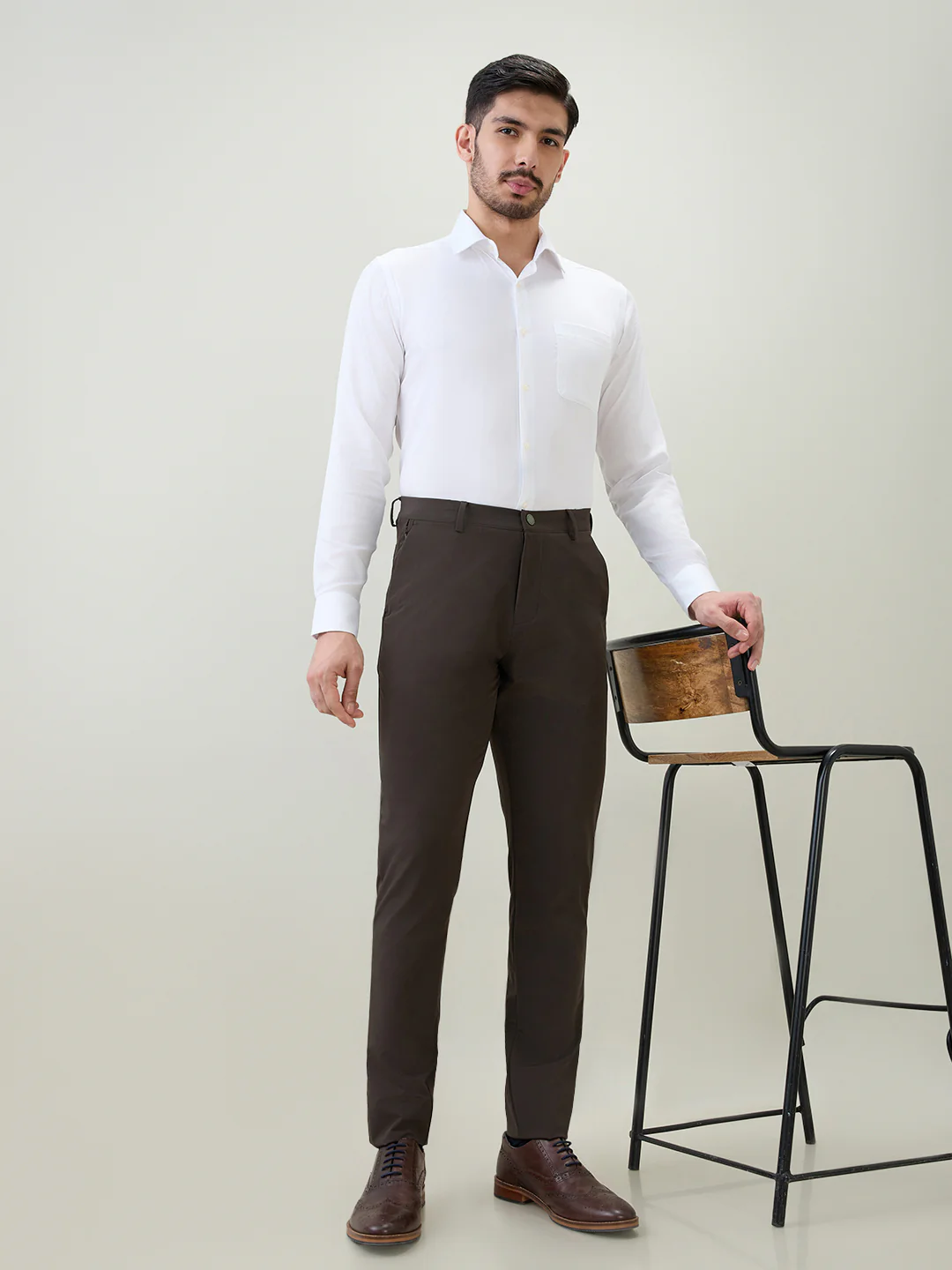 Park Avenue Men Green Solid Commutech Fit Nylon Blend Trouser - Image 6