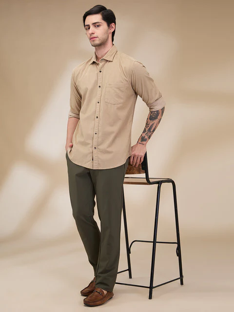 Park Avenue Men Green Solid Commutech Fit Polyester Blend Trouser - Image 2