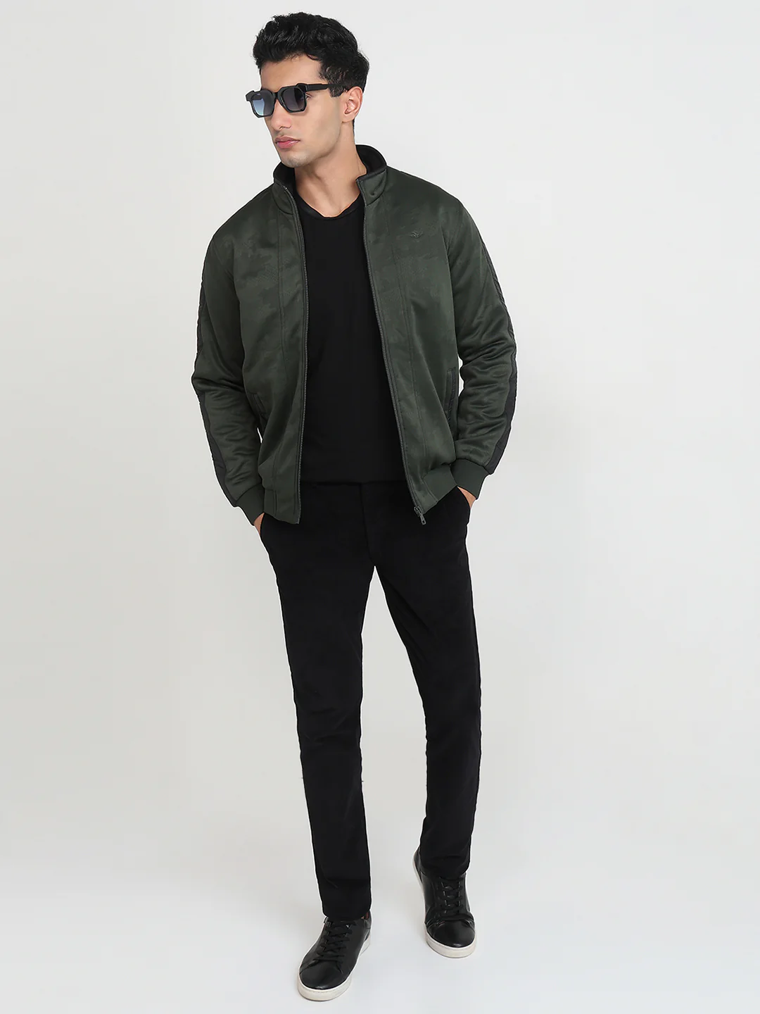 Park Avenue Men Green Solid Polyester Jacket - Image 5