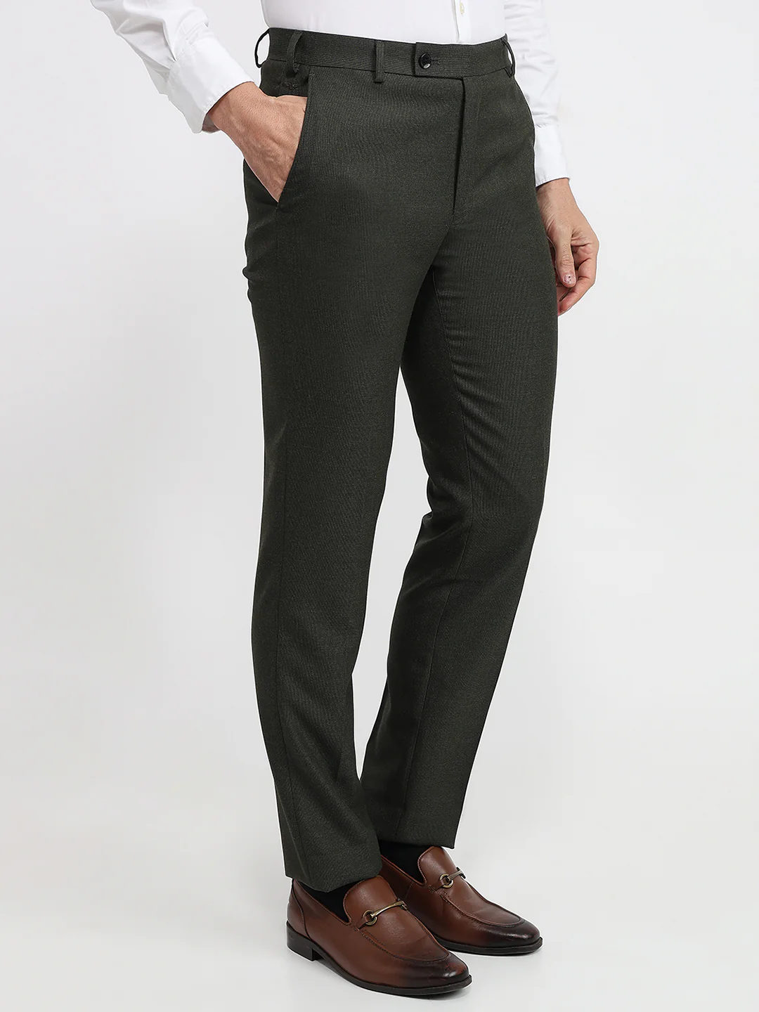 Park Avenue Men Green Solid Regular Fit Polyester Blend Trouser - Image 3