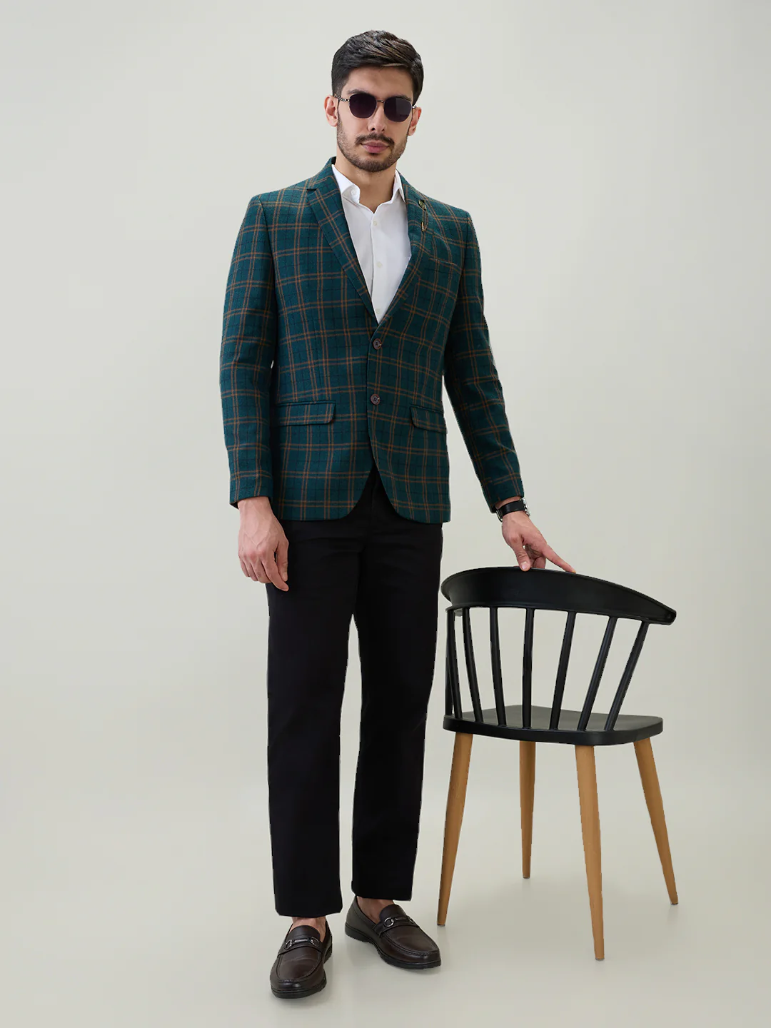 Park Avenue Men Green Solid Regular Fit Wool Blend Blazer - Image 5