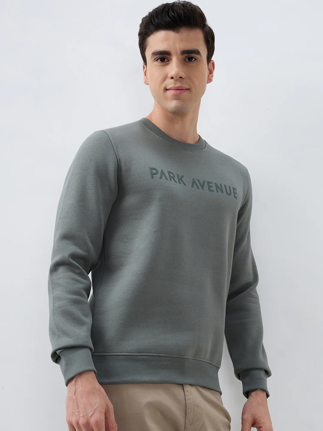 Park Avenue Men Green Solid Slim Fit Cotton Blend Sweatshirt - Image 2