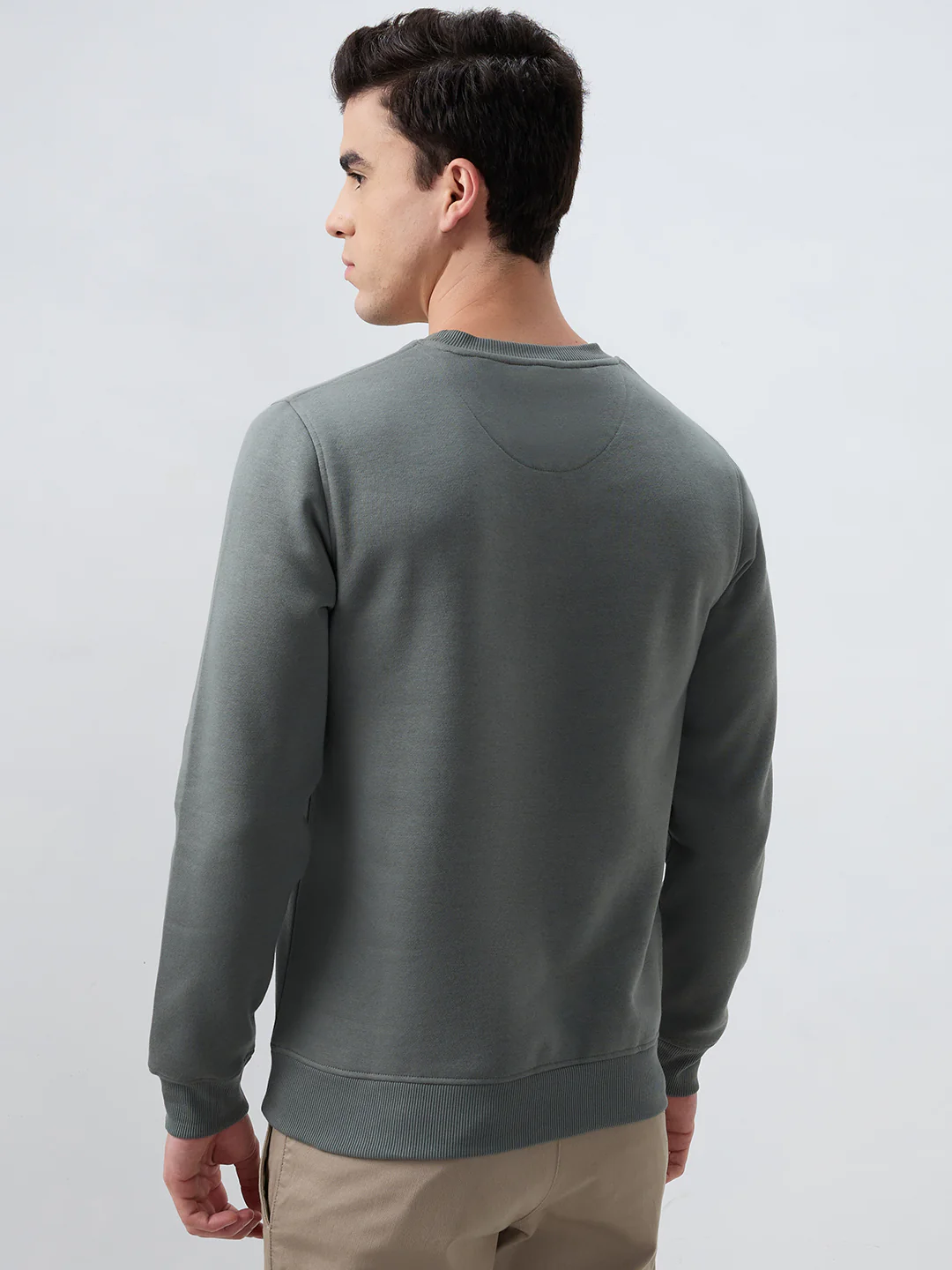 Park Avenue Men Green Solid Slim Fit Cotton Blend Sweatshirt - Image 4