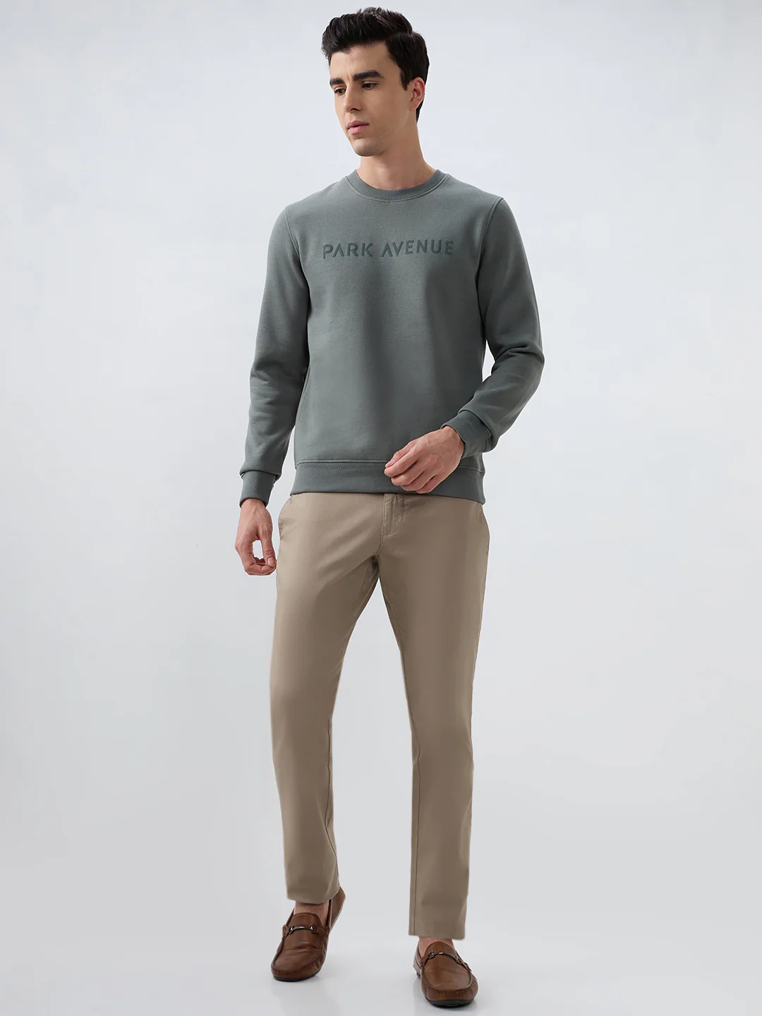 Park Avenue Men Green Solid Slim Fit Cotton Blend Sweatshirt - Image 5