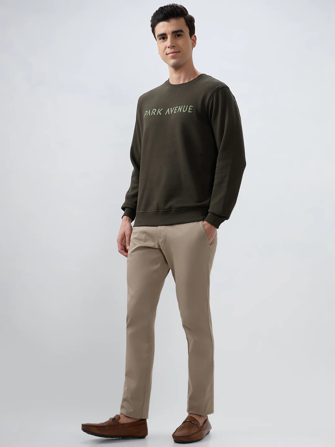 Park Avenue Men Green Solid Slim Fit Cotton Blend Sweatshirt - Image 5