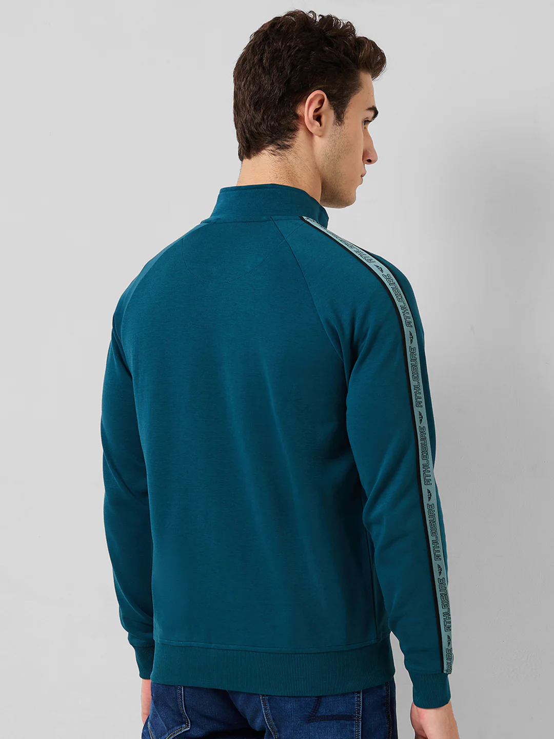 Park Avenue Men Green Solid Slim Fit Cotton Blend Sweatshirt - Image 3